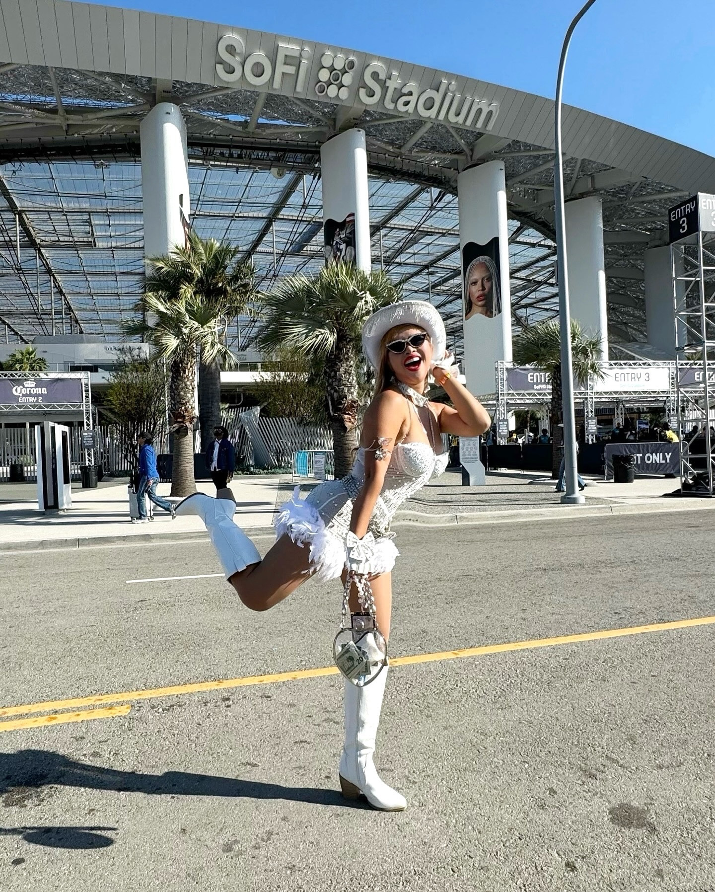 I wasn’t excited at all @beyonce #cowboycartertour (Day 1) 🤩🙌😍🫶🏻 🤠🩷 I received many amazing compliments with this outfit (save this for inspo later)

Outfits:
Please check out my @amazon storefront (link in bio)
https://amzn.to/43cAmgW

#beyonce #cowboycarter #beyonceconcert #cowboycarterbeyonce #ootd