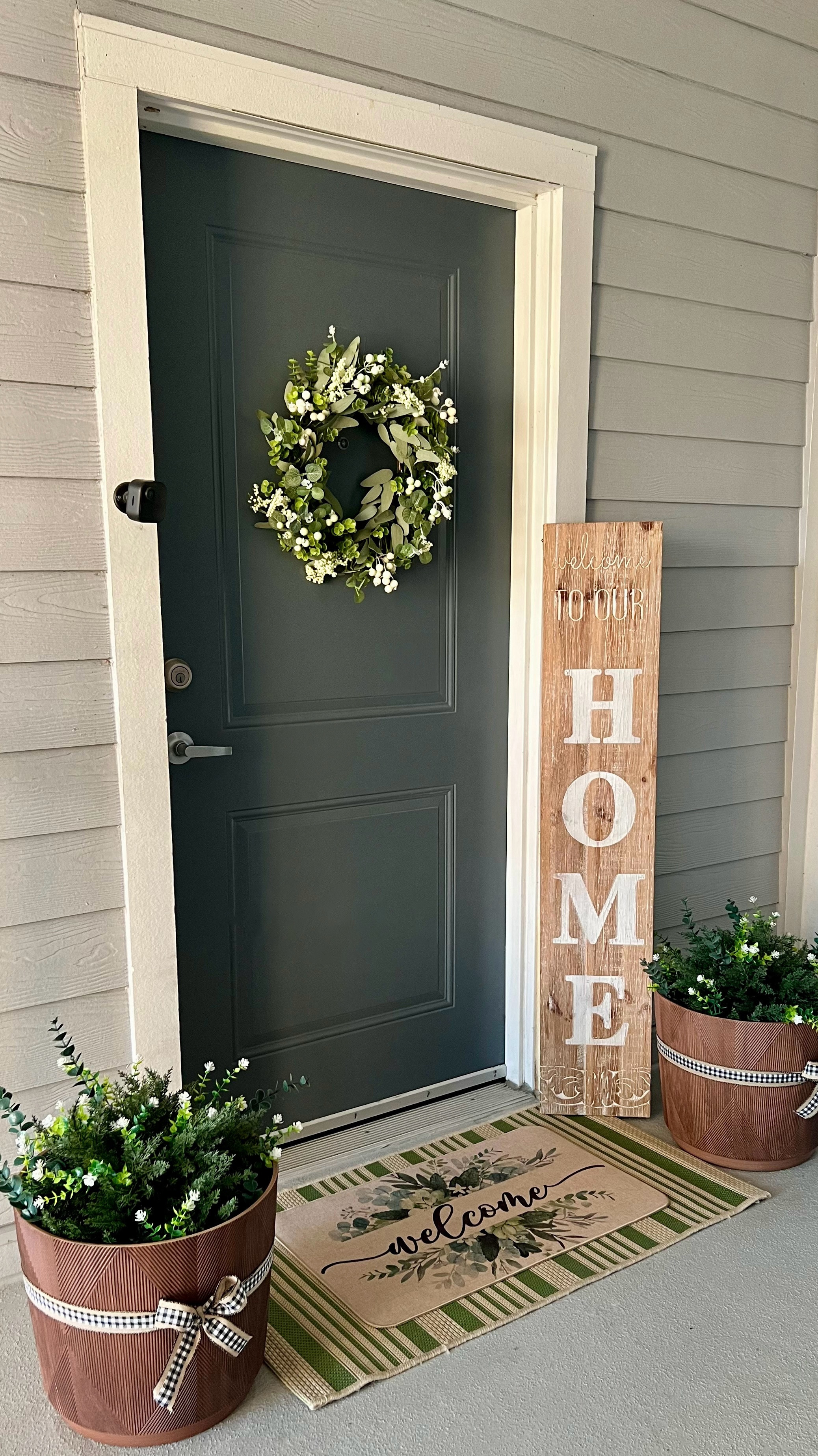 Happy March Y’all! 🌿🌼☀️

I’m back! I took a much-needed break from posting reels, but now I’m here to share my spring/summer decor for 2025. I like to keep my front door simple and fresh for the season—plus, by combining my spring and summer decor, I get to enjoy it longer and won’t have to redecorate until fall! 🤭

Do you decorate for both spring and summer at the same time?
.
.
.
#march2025 #spring2025 #springdecor #apartment #apartmentdecor #springhomedecor #decorideas 

#LTKSeasonal #LTKHome