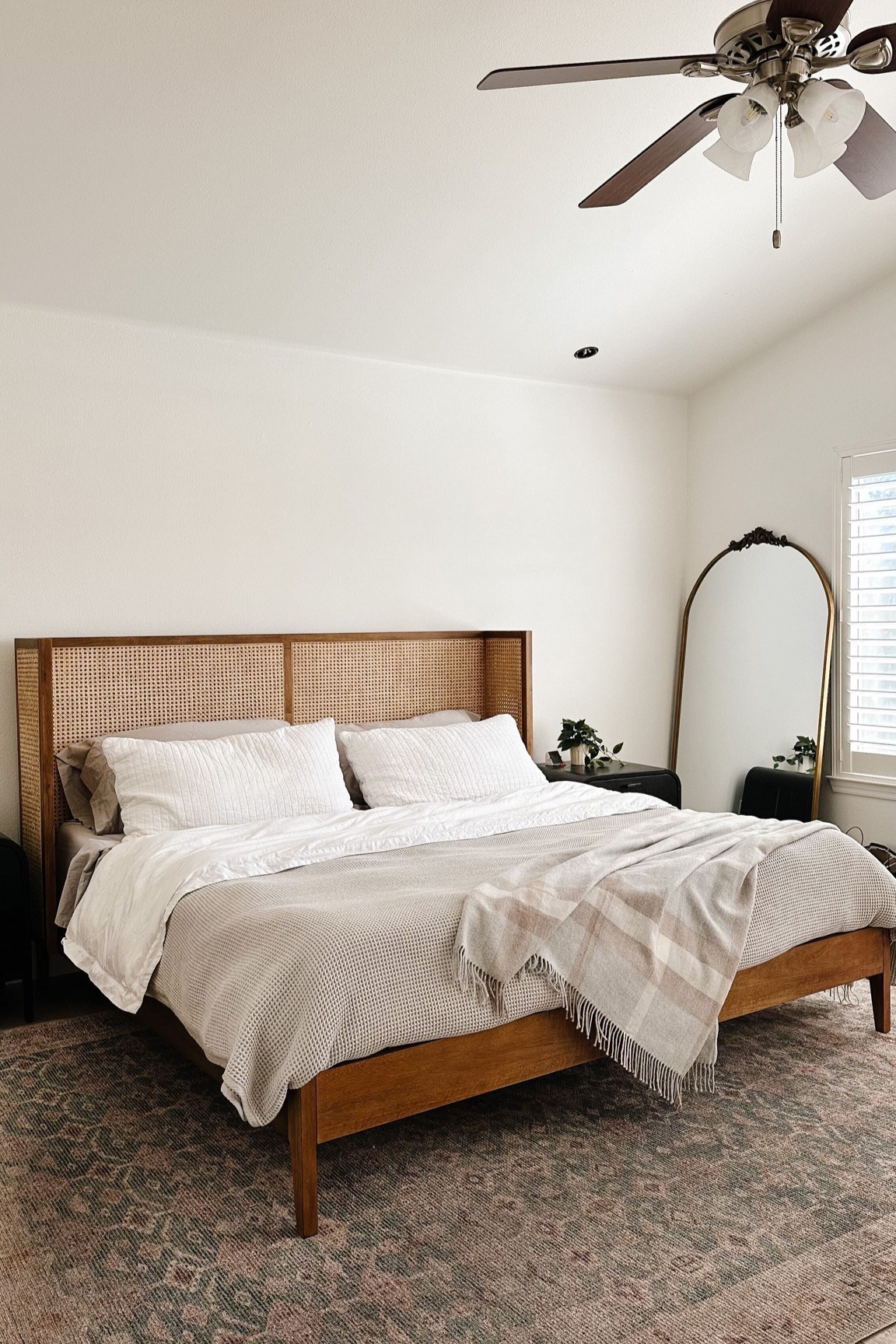 You guys have been asking for the link to my bed frame! It’s from Lulu and Georgie but linking a more affordable option from Wayfair as well!! 

#LTKstyletip #LTKhome #LTKFind