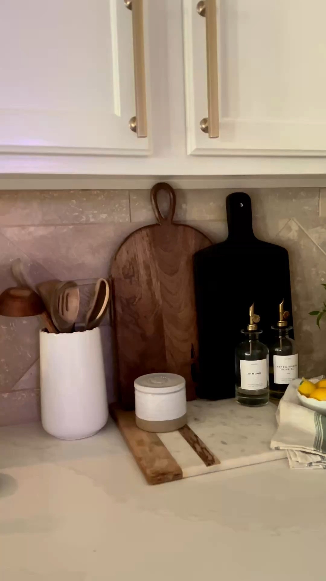 Summer kitchen views

#LTKSeasonal #LTKHome #LTKSaleAlert