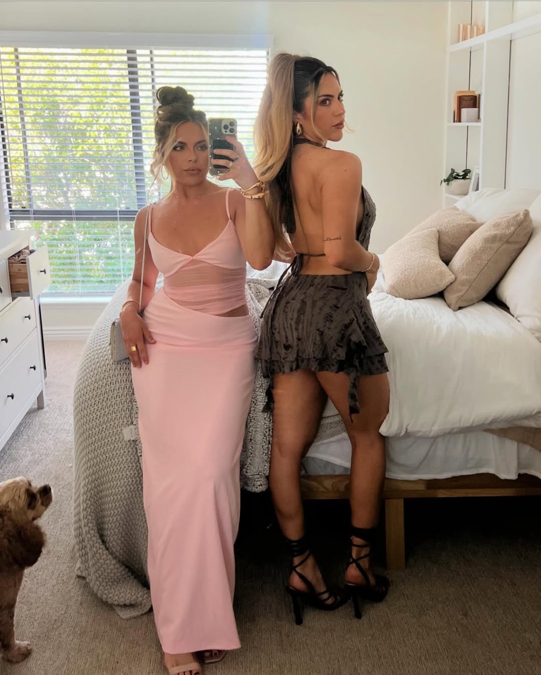 Out with my girls 🫶🏻

#LTKSeasonal #LTKFindsUnder100 #LTKStyleTip