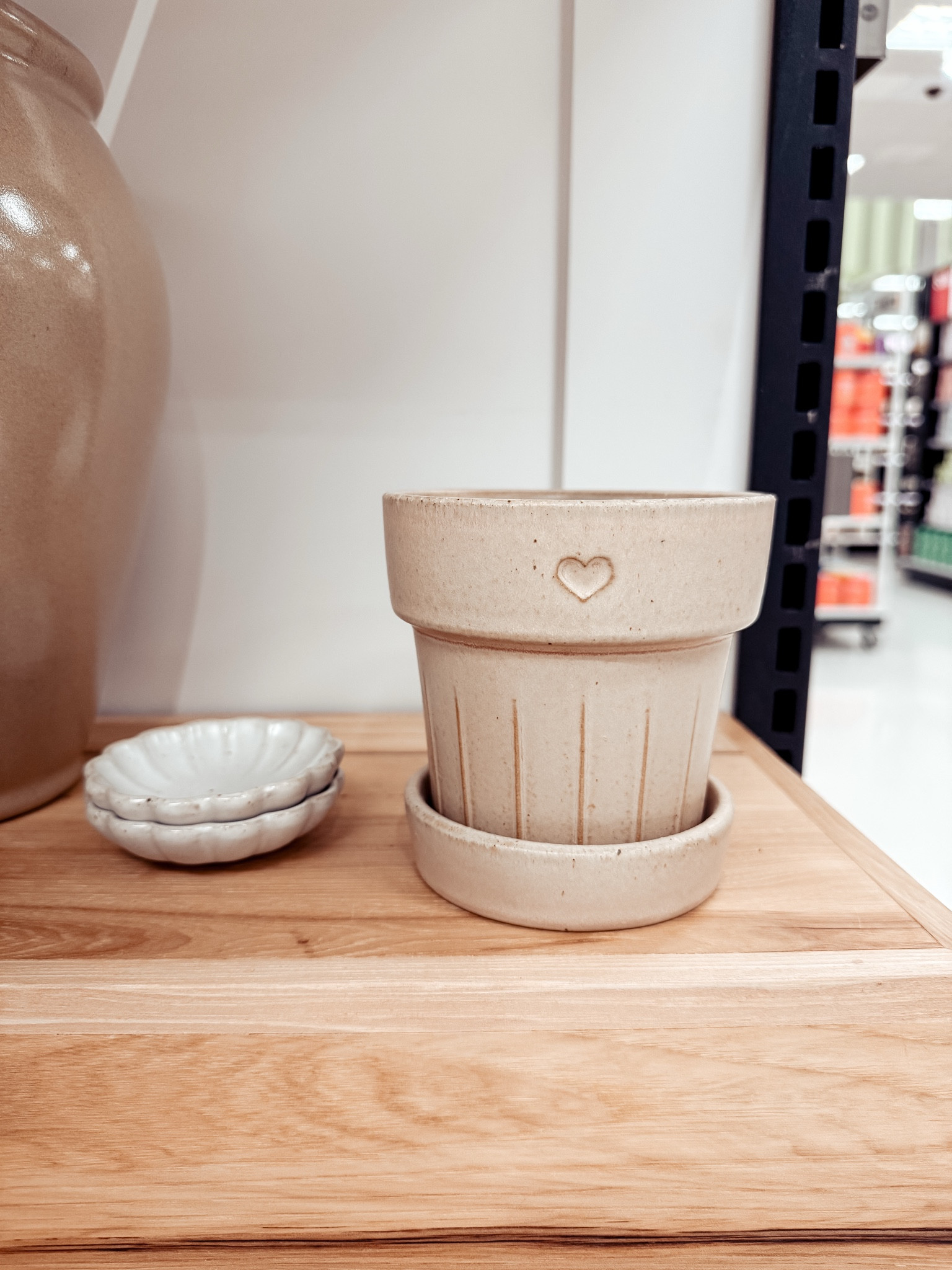 { Hearth & Hand ❥

• Valentine’s Day Heart Accent Stoneware Planter Pot w. Saucer 

Indoor / Outdoor Planter . Cute Planter Pot . Target Style . Native American Content Creator } 

#LTKHome #LTKSeasonal