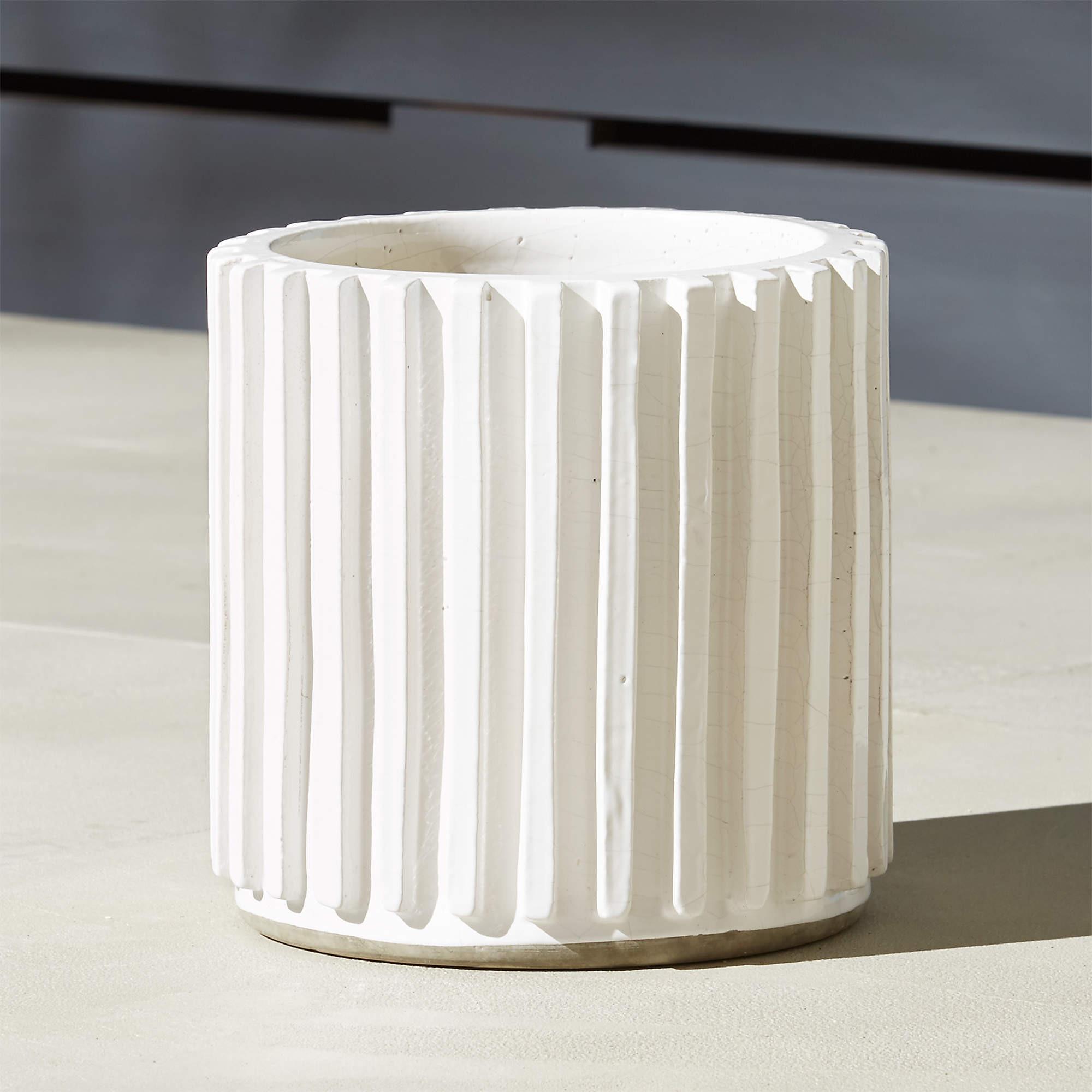 Lineal Cylindrical Modern Outdoor Planters | CB2 | CB2