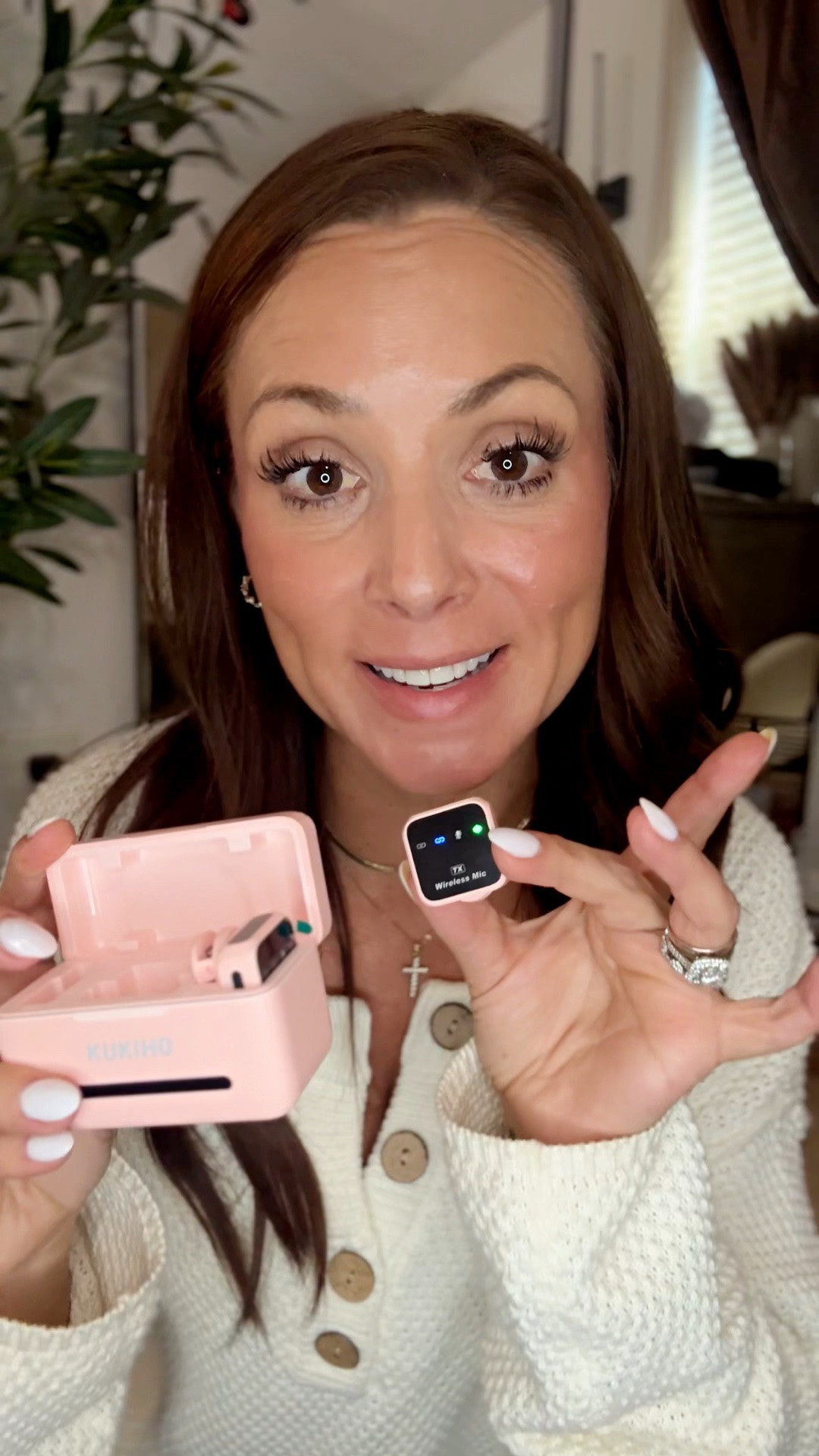 If you’re filming Reels, TikToks, YouTube Shorts or vlogs and your voice sounds far away, muffled, or gets buried underneath background noise, a wireless lavalier microphone can make such a difference.

This one is especially easy because there’s no Bluetooth and no app required. Plug the receiver into your phone, turn on the microphone, and you’re ready to record.

It also comes with two wireless mics, so you can film with another person, plus a charging case that provides up to 80 hours of total battery life.

#AD
#ContentCreator
#ReelsTips
#ContentCreation
#CreatorTools
#WirelessMicrophone