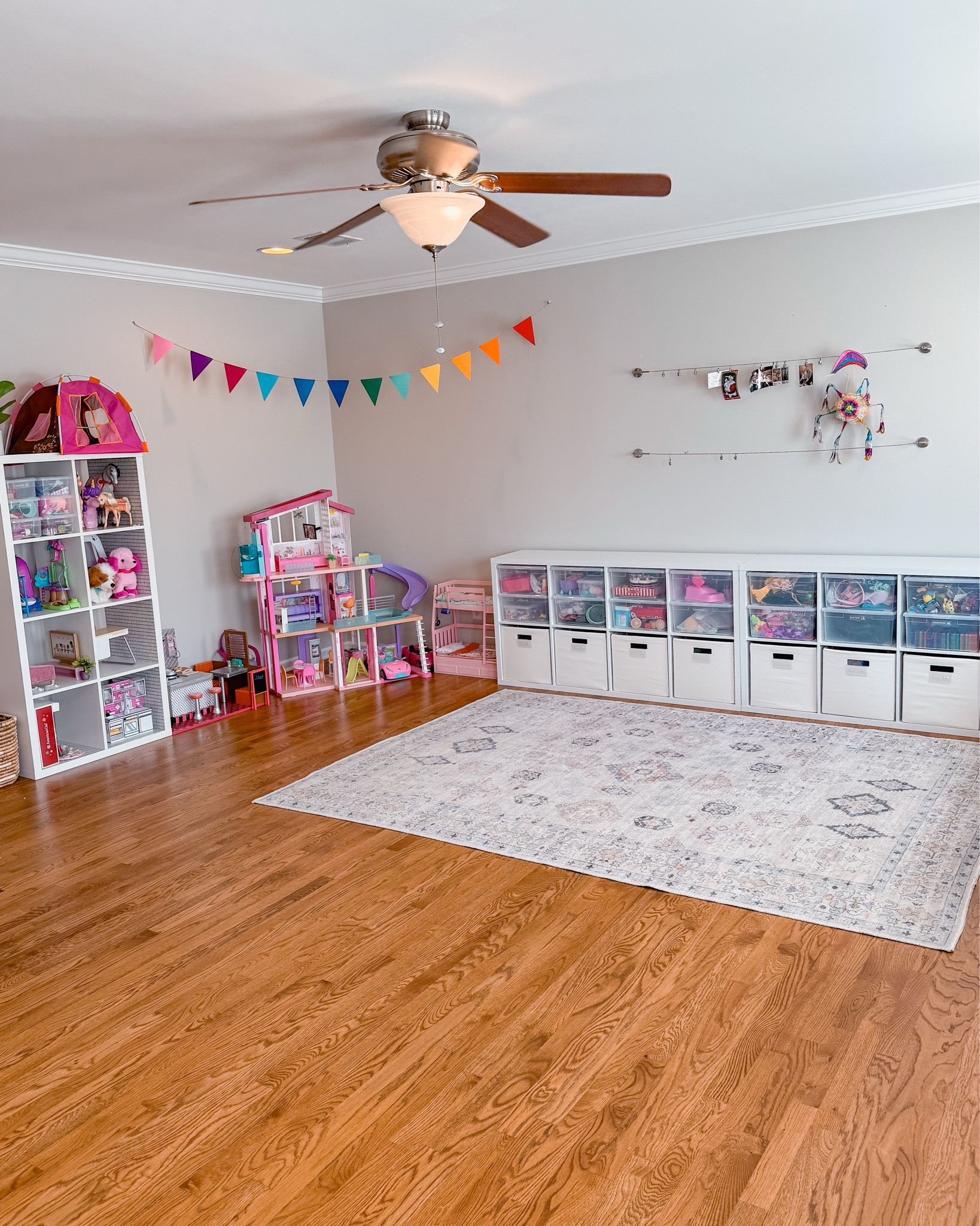Who needs a playroom transformation just in time for summer?🙋‍♀️

Is your playroom just a sea of toys with no end in sight? In this space, we conquered the chaos with strategic cube shelves, clear activity zones, and labeled bins that actually make sense to little hands! Now the space is light, airy, and most importantly a fun place to play!

The magic isn't just in the organizing—it's creating a system your kids can follow when summer boredom hits. No more "Mom, I’m bored..." every 5 minutes!

Ready to transform your playroom before summer break begins? DM me to snag one of the remaining May spots! ✨