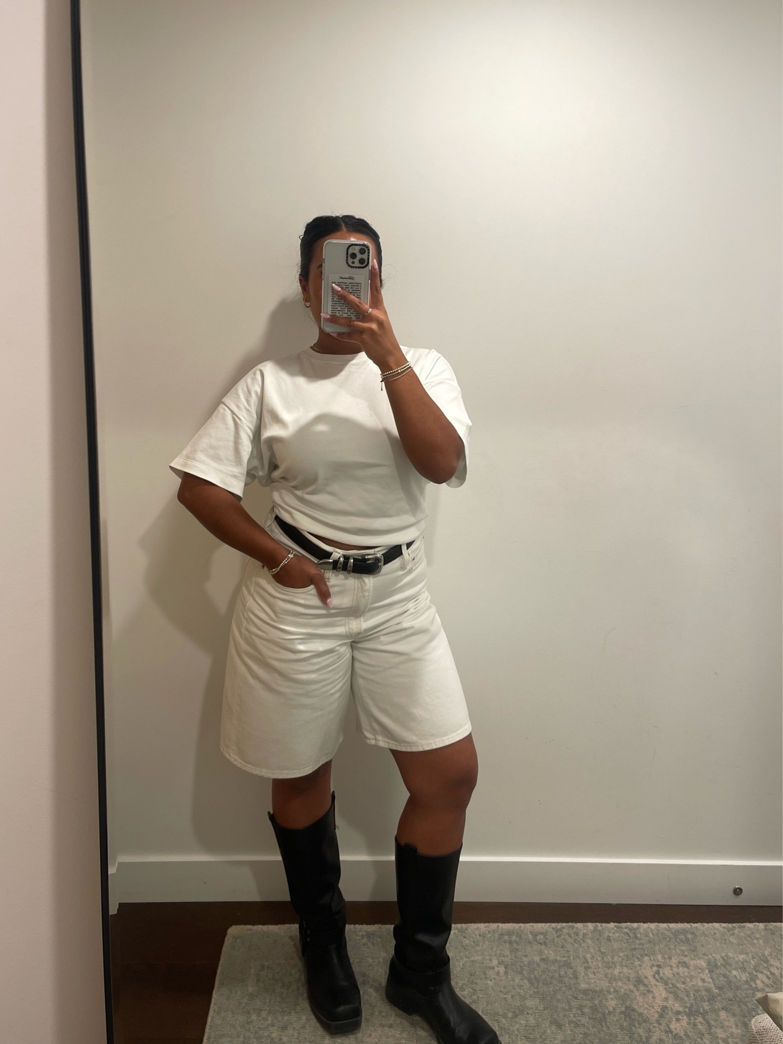 Love an all white moment 🤍 wearing S in the top, size 27 in the shorts 

#aritzia #whitetee #whitetshirt #whiteshirt #blackbelt #whitedenim #whitejorts #whiteshorts #bikerboots #fryedupeboots

#LTKsummer #LTKcanada #LTKstyletip