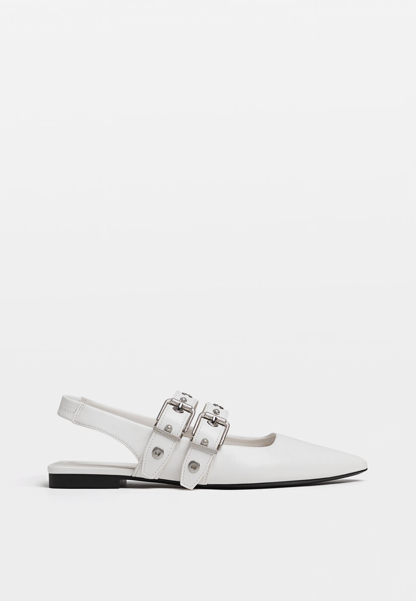 Flat shoes with buckle details | Stradivarius (UK)
