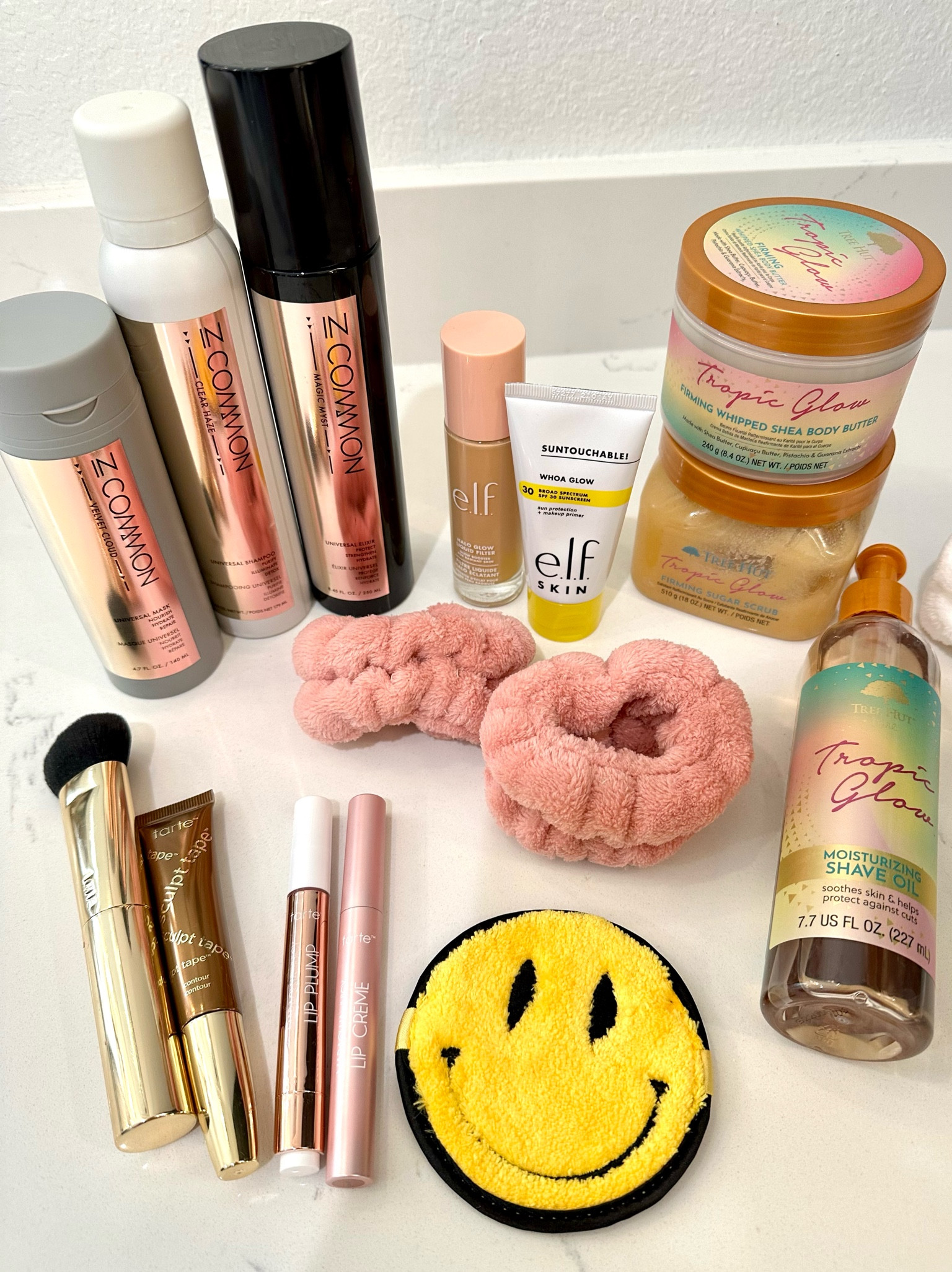 Tarte discount code: wifeonadime 
In Commin DISCOUNT: amberv50
Recent beauty finds and favorites! Wrist wash cloths, Tarte sculpt tape, In Common shampoo, conditioner, and magic mist, Tropic Gloe scrub, shave oil, body butter, Elf Halo Glow liquid filter foundation, elf whoa glow primer sunscreen, smiley face elf cleansing cloud, Tarte lip cream in soft rose, Tarte lip plump in white peach. 