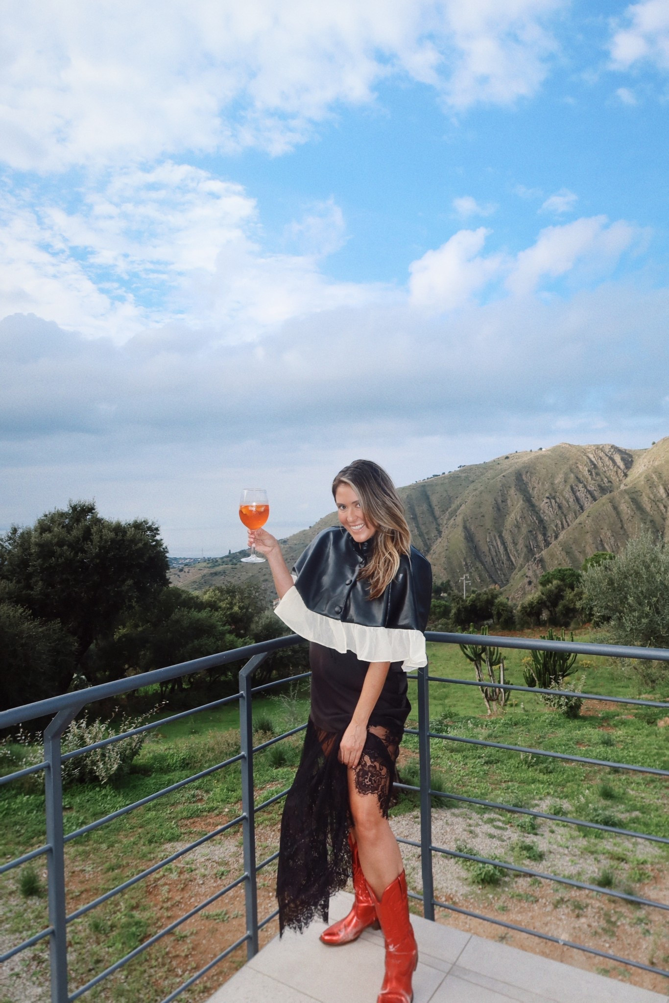 show me your mumu lace dress

#LTKHalloween #LTKFindsUnder100 #LTKStyleTip