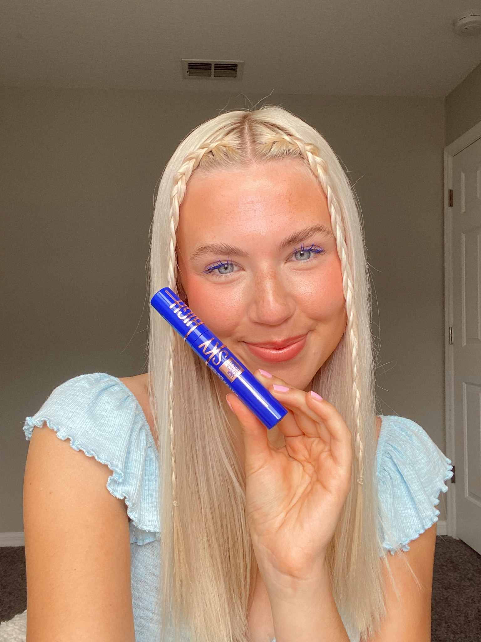 blue mascara?? I’m obsessed! This one from maybelline is so easy to work with and super pigmented!!💙

#LTKbeauty
