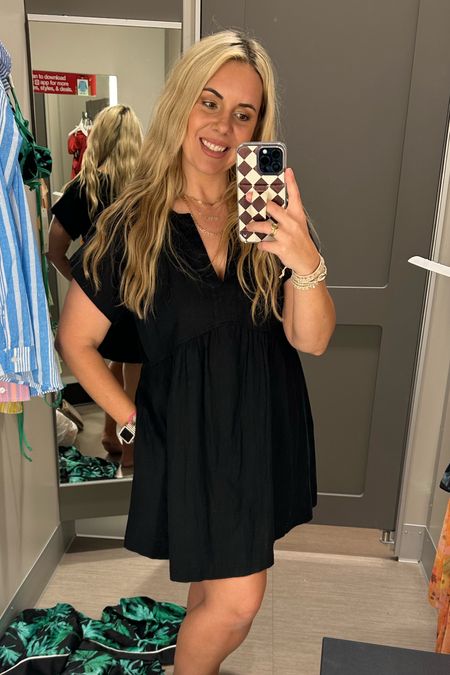 Such a fun and comfy dress to wear with sneakers or sandals! TTS. Wearing a large. Has pockets! 

#LTKcurves #LTKFestival #LTKstyletip
