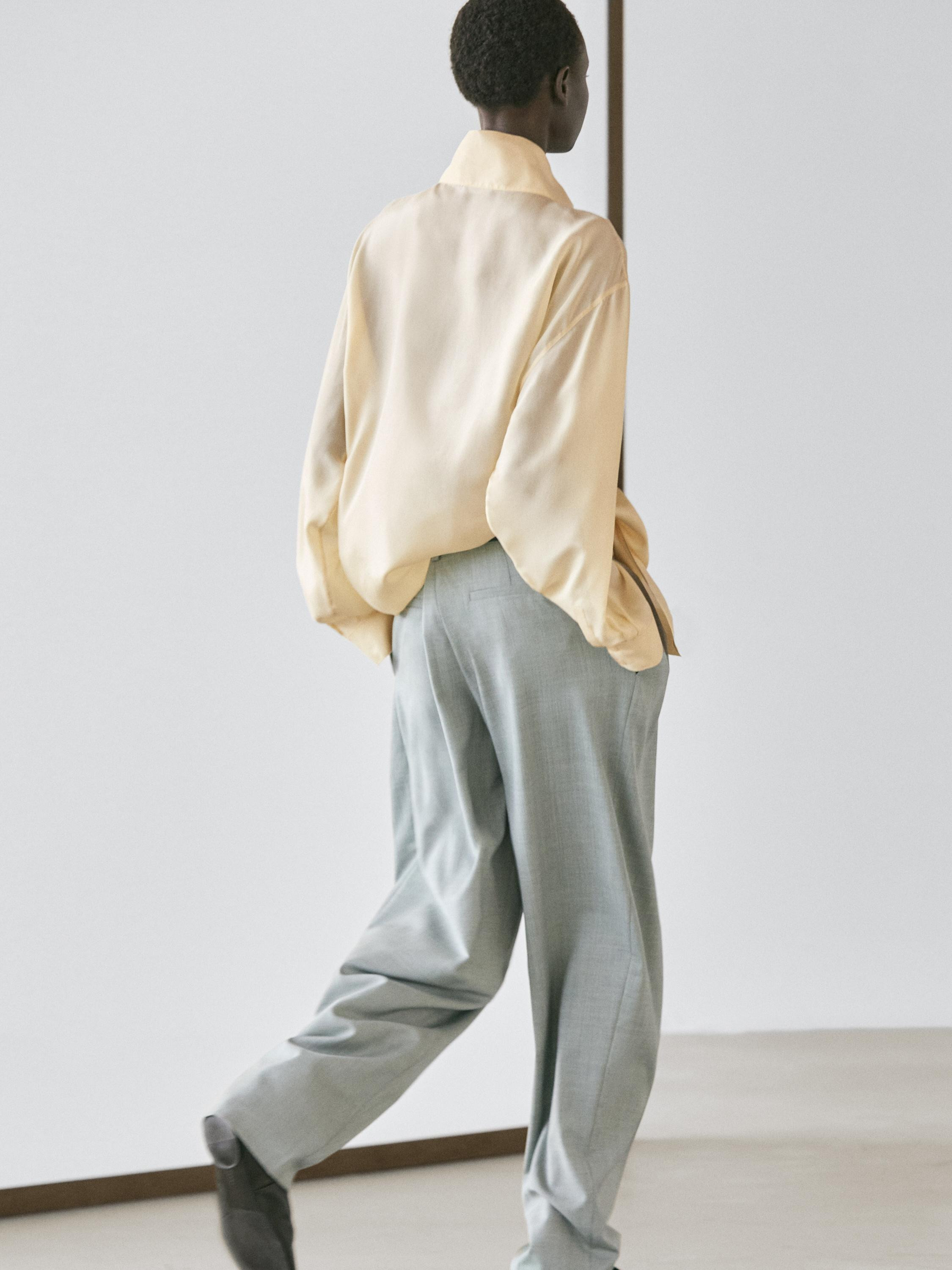 Silk shirt with button detail | Massimo Dutti US