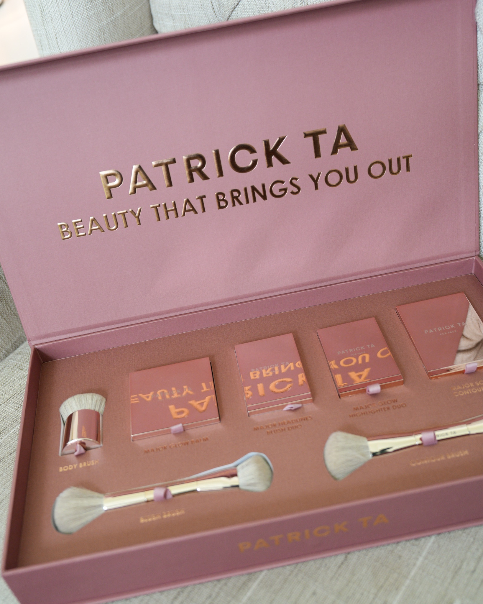 One of my favorite products from Patrick TA is the major glow all over balm. It looks amazing on my skin!