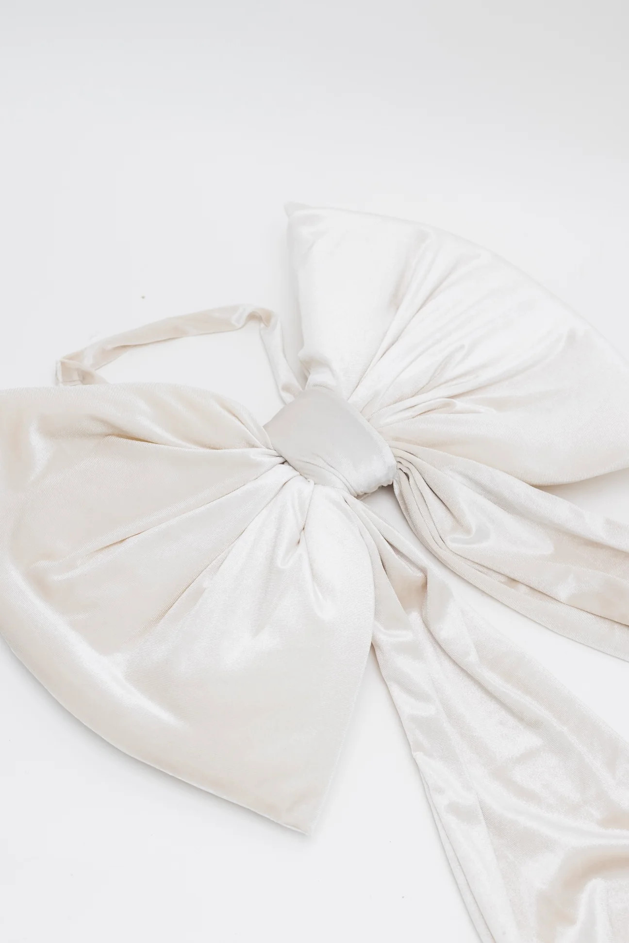 Oversized Velvet Bow - Cream | THELIFESTYLEDCO