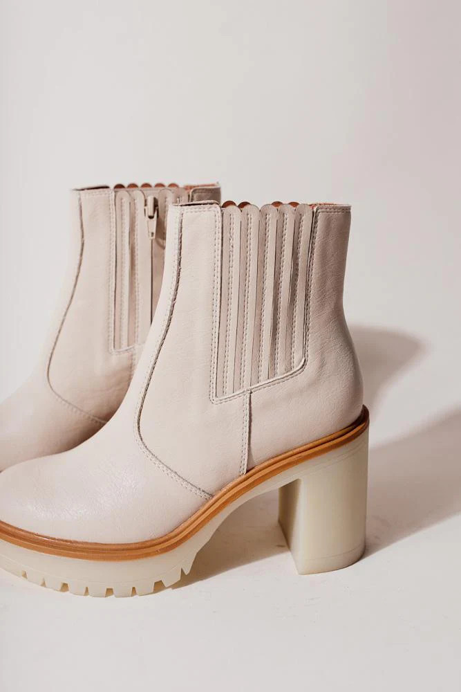 Anastasia Platform Boots in Beige - böhme | Böhme US