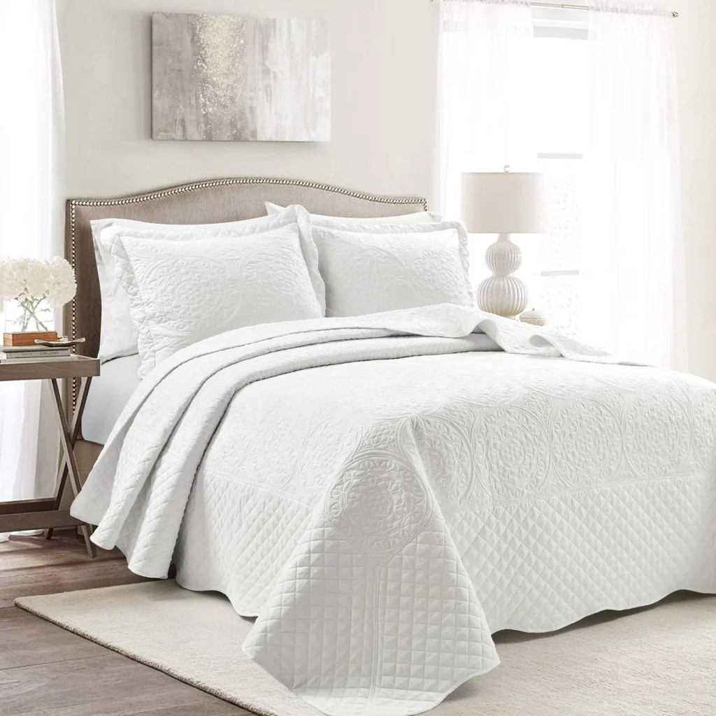 Medallion Scallop Oversized Bedspread Set | Lush Decor