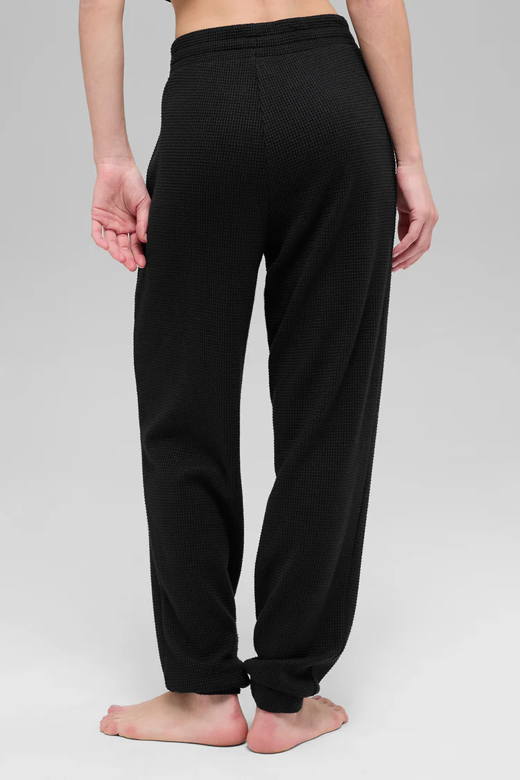 Waffle Weekend Escape Jogger | Alo Yoga (US)