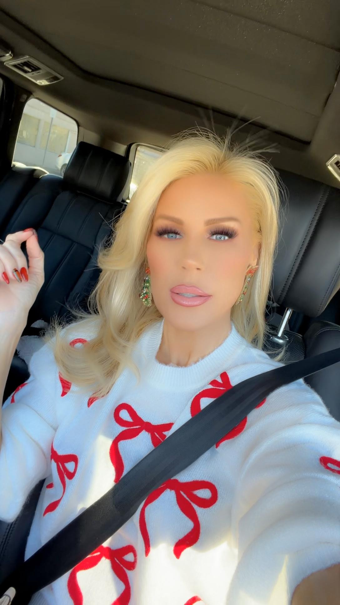 Get my adorable sweater wearing size small 

Use code Gretchen15 

#LTKGiftGuide #LTKHoliday #LTKootd