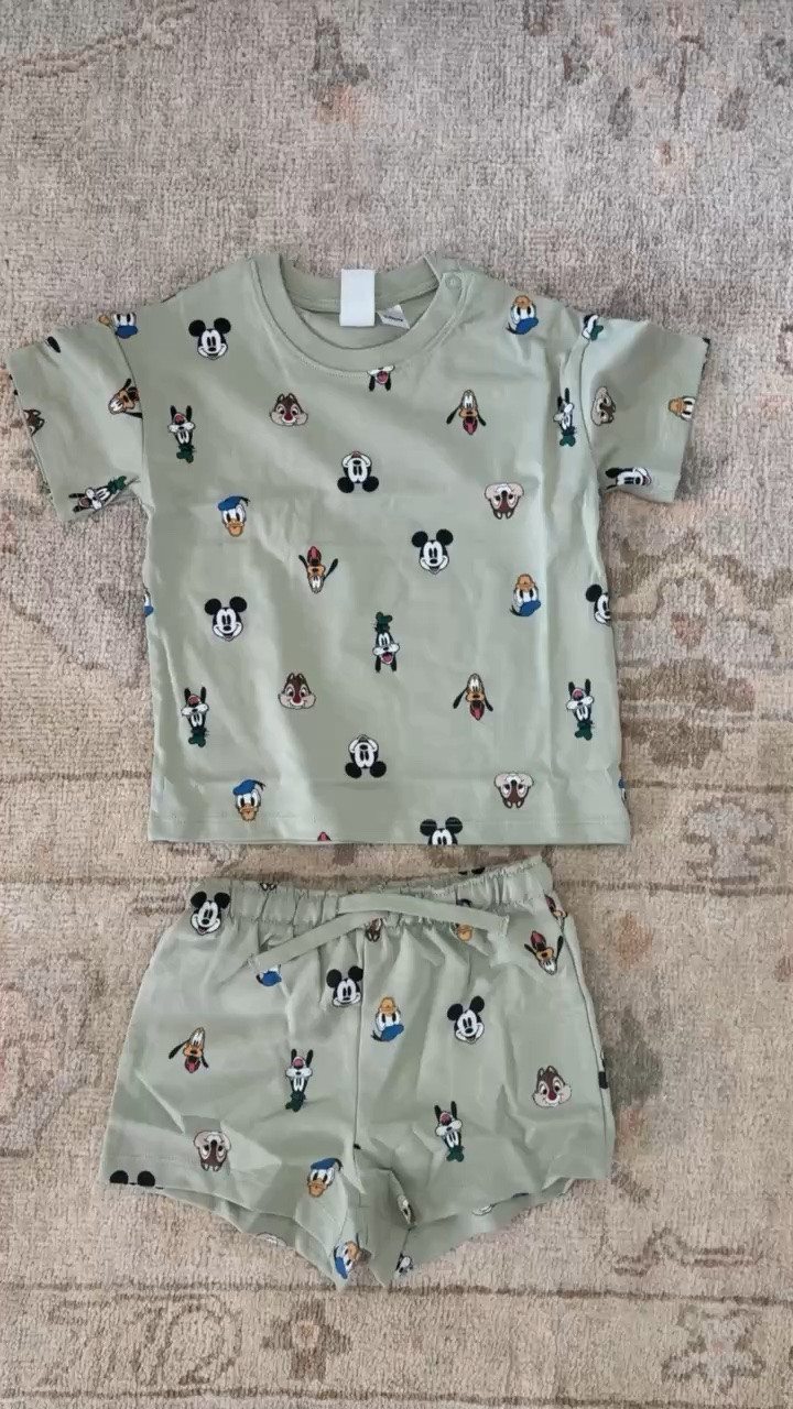 This set is too cute!!!

H&M, H&M kids, Disney, H&M Disney, kids Disney outfits, Disney sets, boy mom, grace white

#LTKKids #LTKBaby #LTKSeasonal