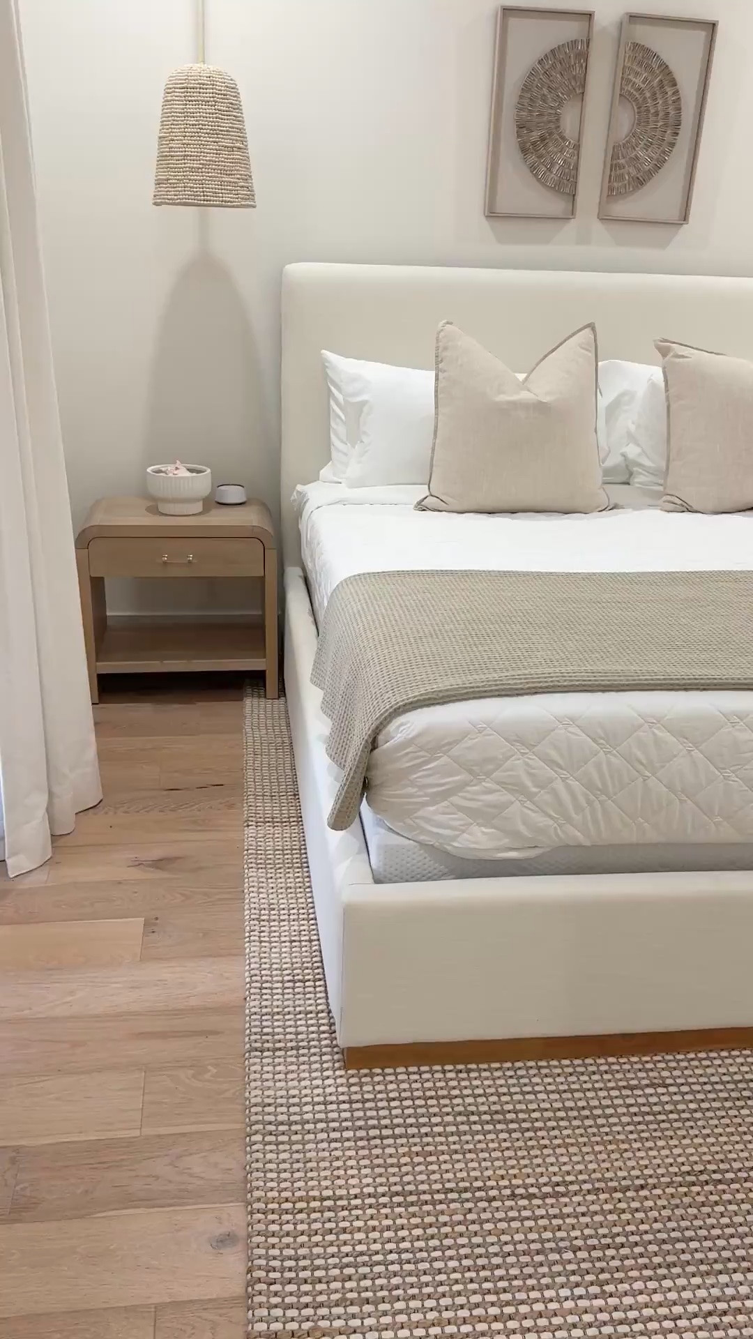 Bedroom

#LTKHome