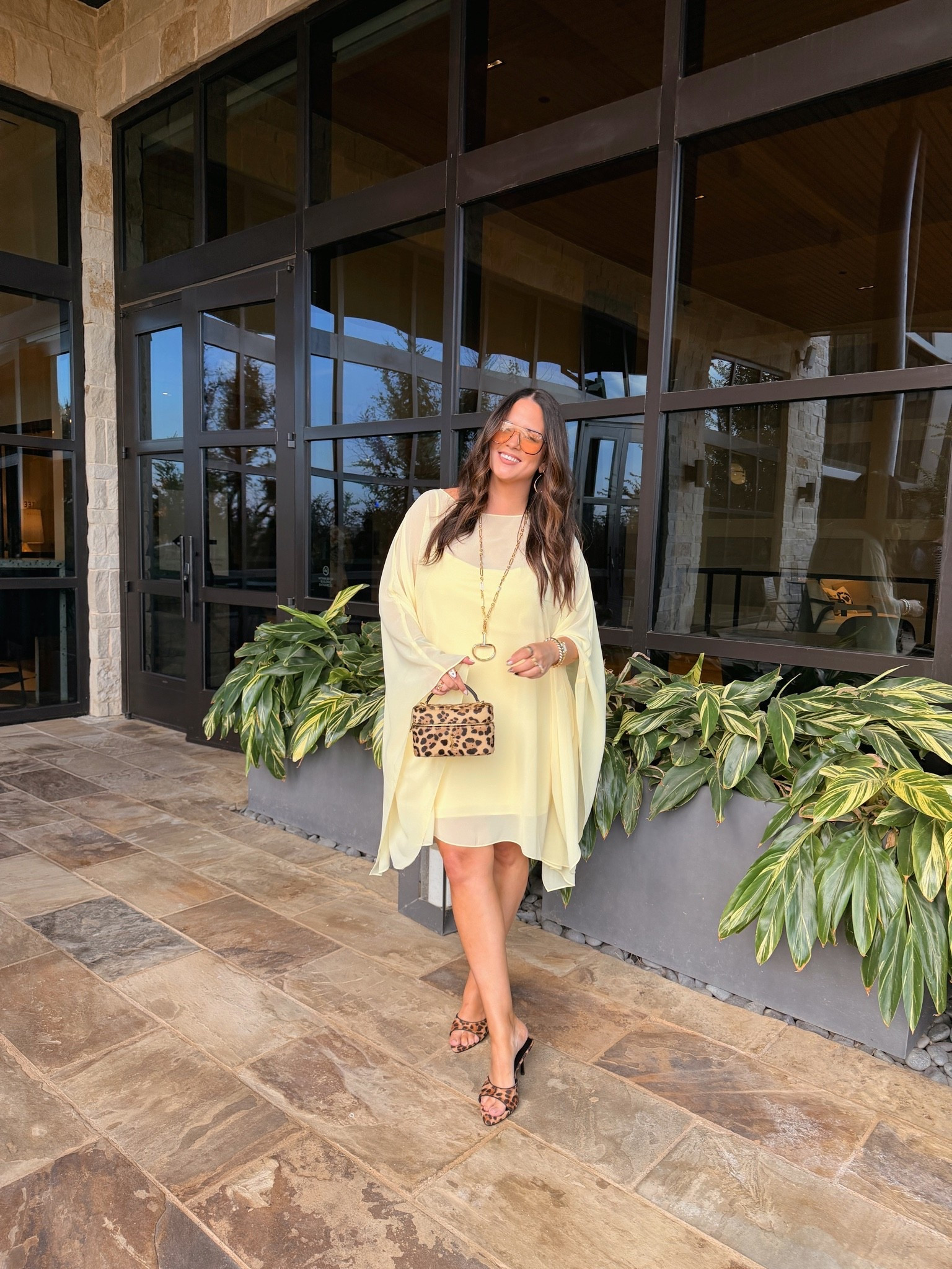 Wearing an XL IN THE DRESS

#LTKCon #LTKootd #LTKMidsize