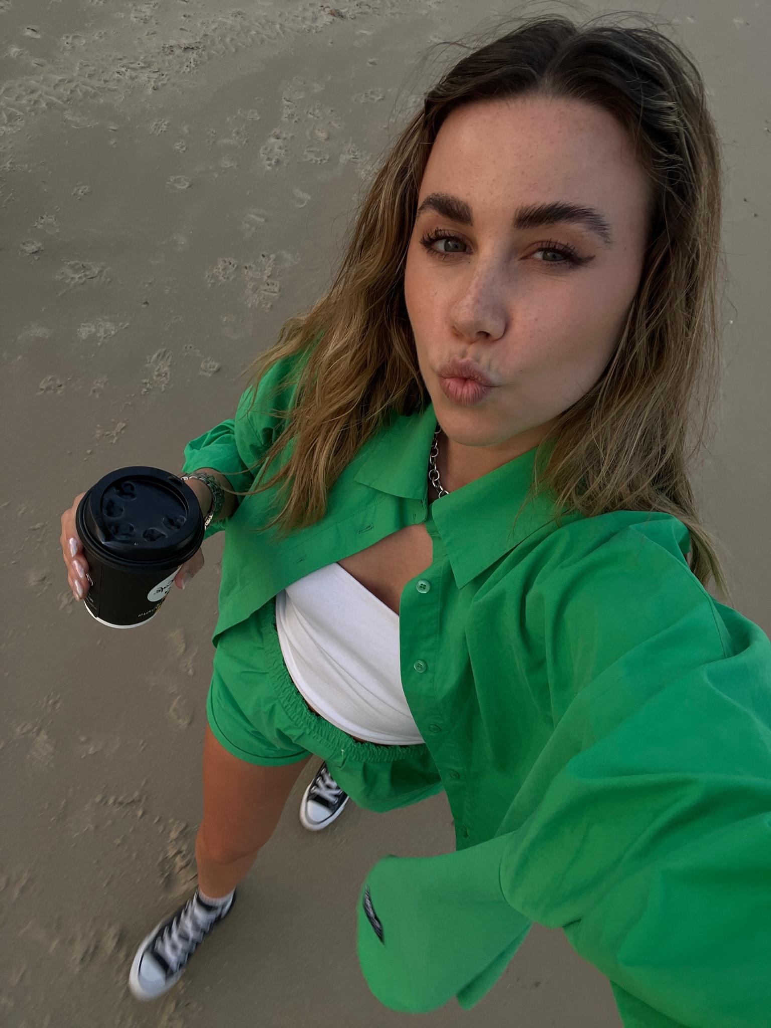 Green 2 piece shirt and shorts set 🍏