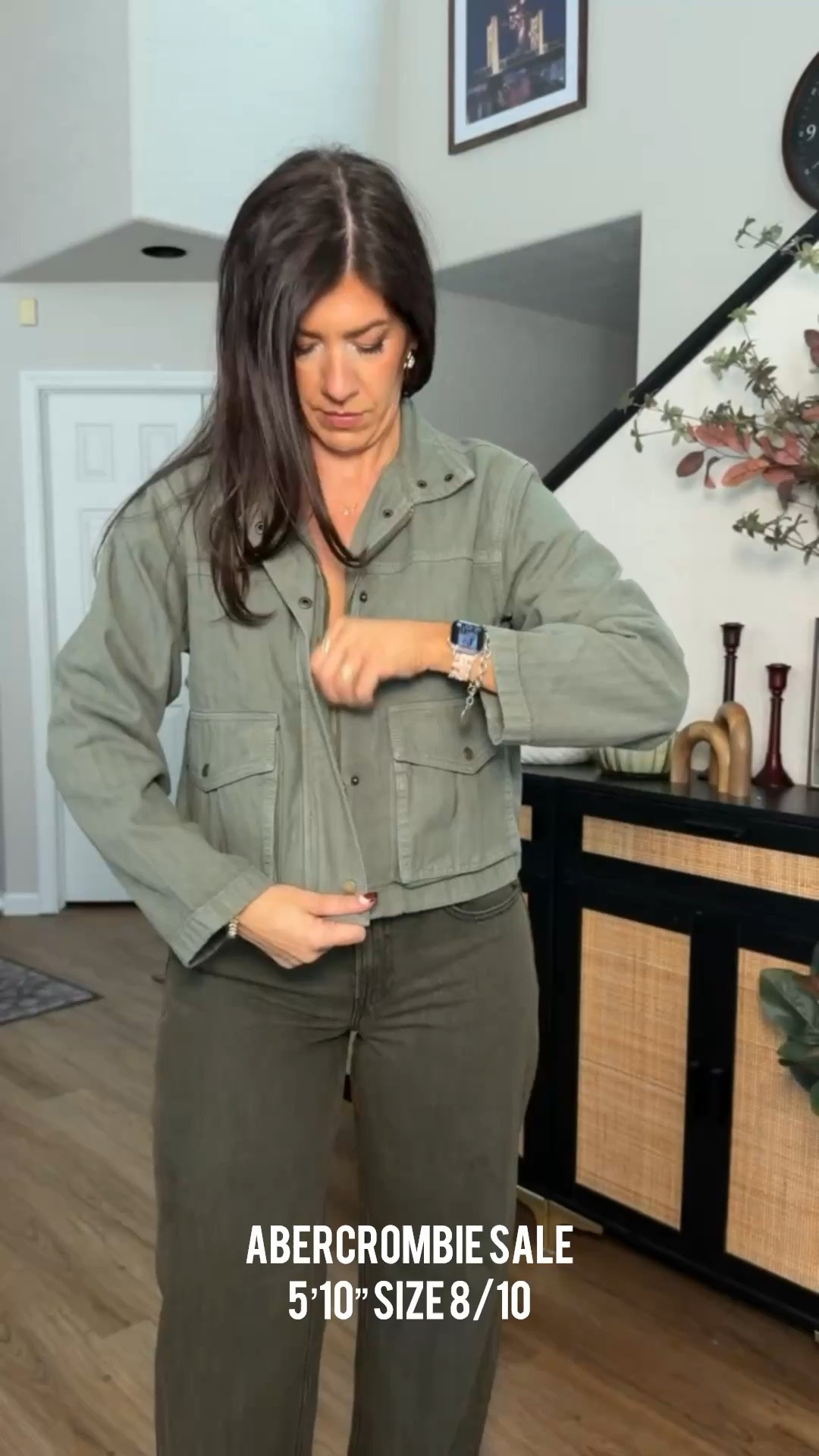 In a medium jacket and 29 long curvy jeans Midsize fashion, Abercrombie, fall fashion, fall style, trendy fashion, casual outfits, fall outfits, mom style, jacket, easy outfit, millennials jacket, layers