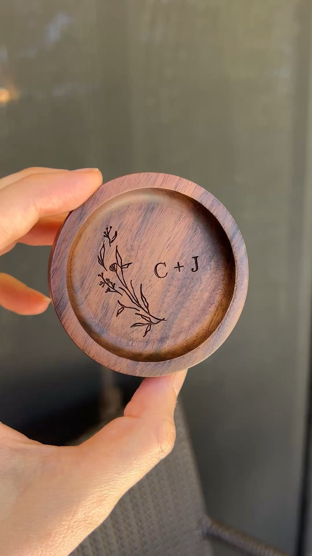 My husband gifted me this monogram drop dish and it’s so pretty! 
#weddinggift #giftideas #giftsforher #giftideasfother #dropdish #woodengift