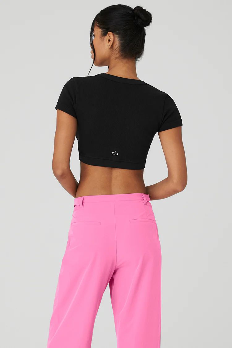 Seamless Ribbed Cropped Serene Short Sleeve - Black | Alo Yoga