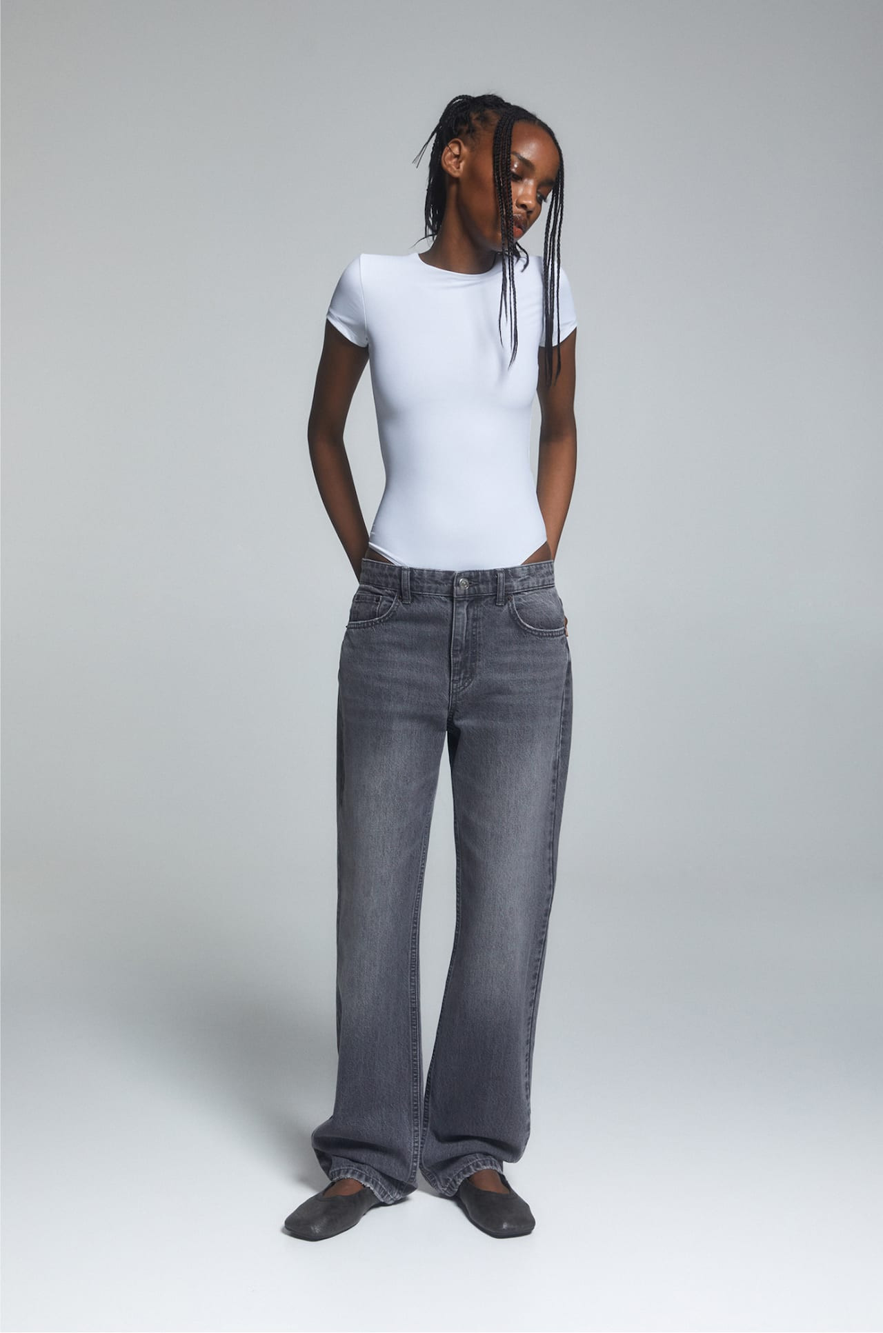 Mid-rise straight-leg jeans | PULL and BEAR UK