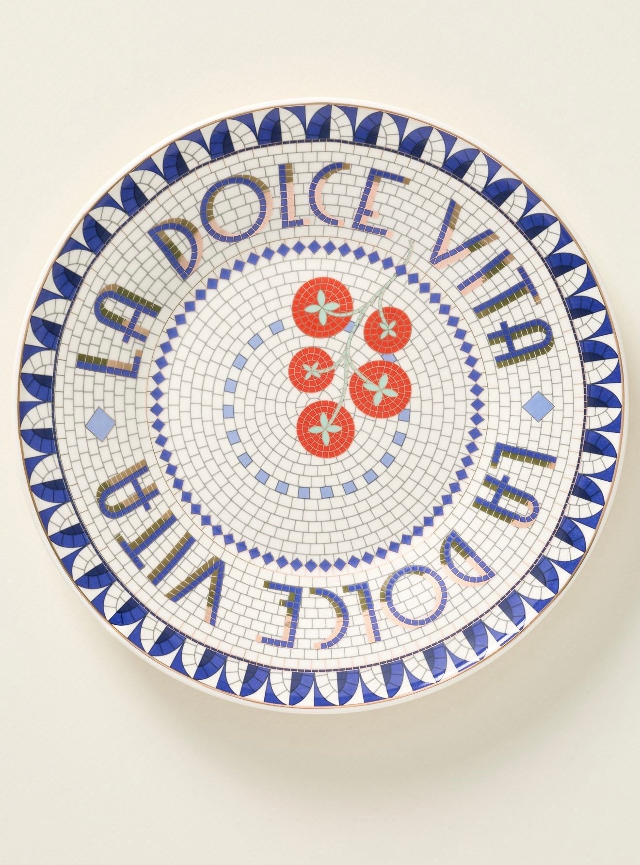Gorgeous blue dinnerware

#LTKmomlife