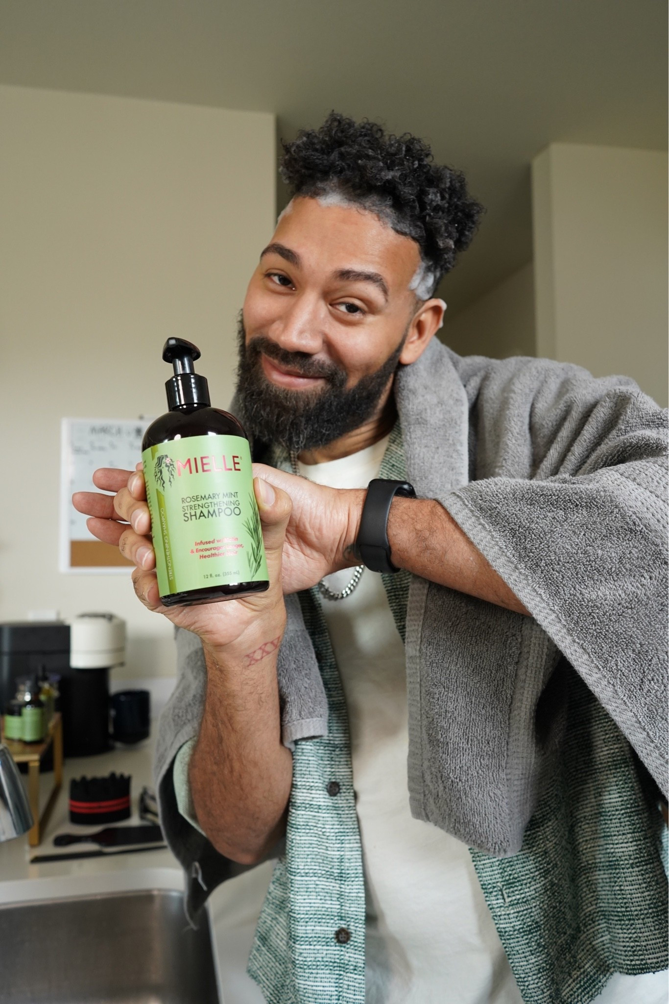 #ad From fro to Curls, wow the magic of @Mielleorganics! Pick yours up from @Target

#LTKselfcare #LTKMens #LTKgrwm