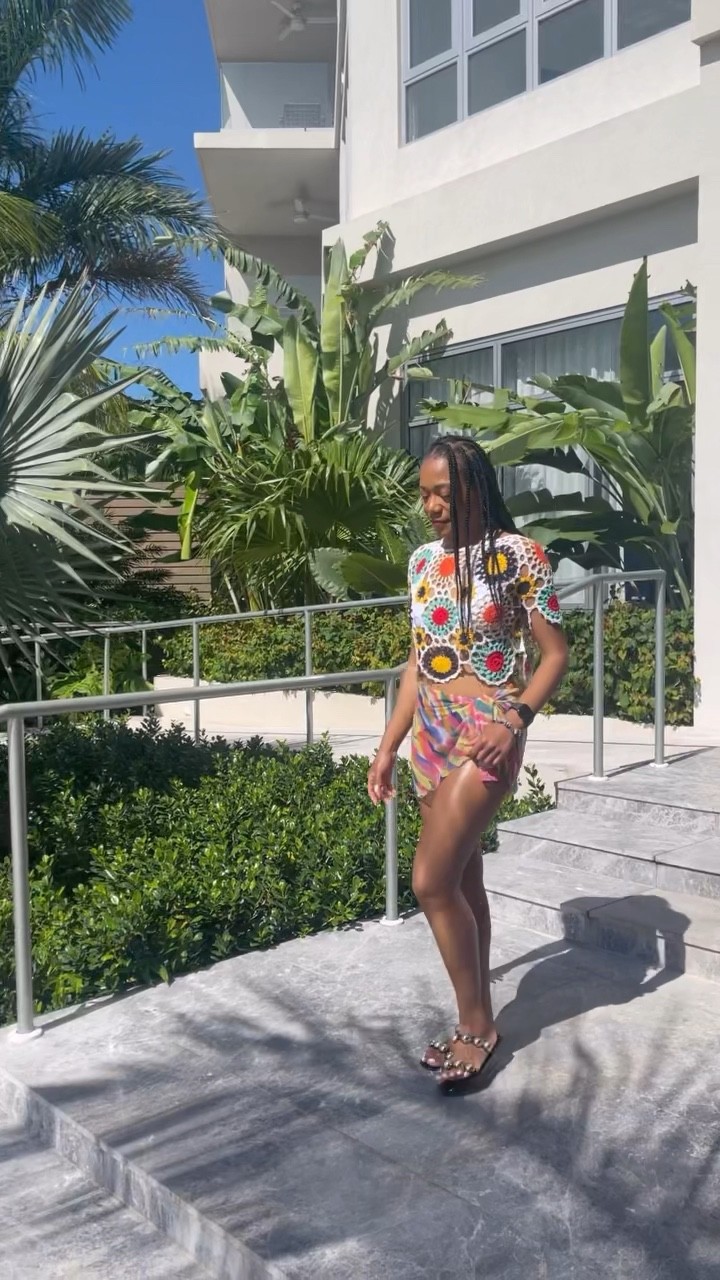 Sharing this must have sarong from H and M and some cute crochet tops to take on your next vacation.
#vacation #vacationoutfit #beachwear #coverup #crochettop

#LTKSeasonal #LTKstyletip #LTKtravel