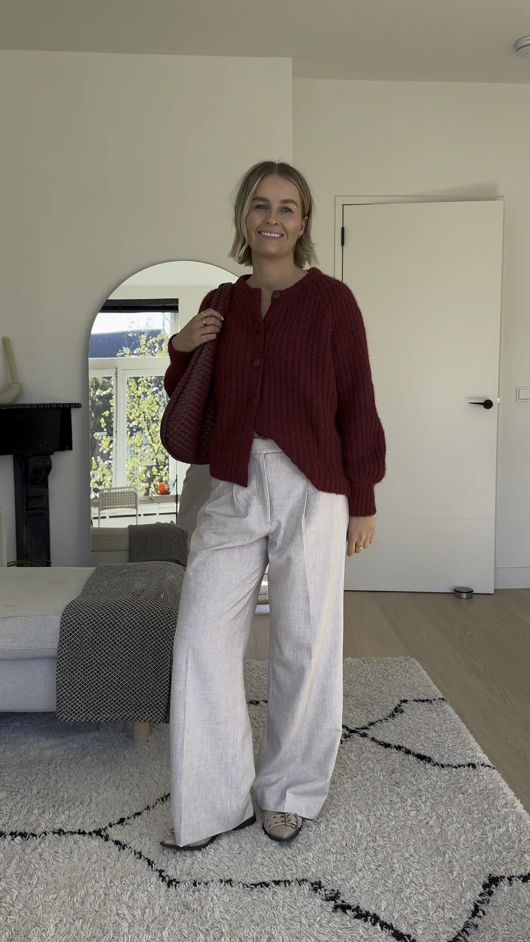 Styling the perfect workwear trousers multiple ways!

Trousers: Abercrombie Curve Love (27W Reg L) size down one size

Outfit 1:
Blue blouse: H&M (L)
Dr Marten Bethan Mary Janes 
Brown bag: status anxiety

Outfit 2:
Denim shirt: Dea Kudibal (M)
Red suede bag: the Bali tailor
Red mesh ballerinas: Arket 

Outfit 3: 
Burgundy cardigan: Sezane (S)
Burgundy bag: Pitaya.dk
Shoes: GANNI 

Outfit 4:
Yellow knitted vest: Ruby NZ (S)
White collared shirt: Aligne (UK10)
Loafers: Tony Bianco (size up)
Bag: pull & bear

Outfit 5:
Pink knitted tee: & other stories 
Leopard ballerinas: H&M

Outfit 6:
Striped vest: cos (XS)
Wool blazer: old H&M (M)
Boots: Massimo Dutti



#LTKworkwear #LTKuk #LTKautumn