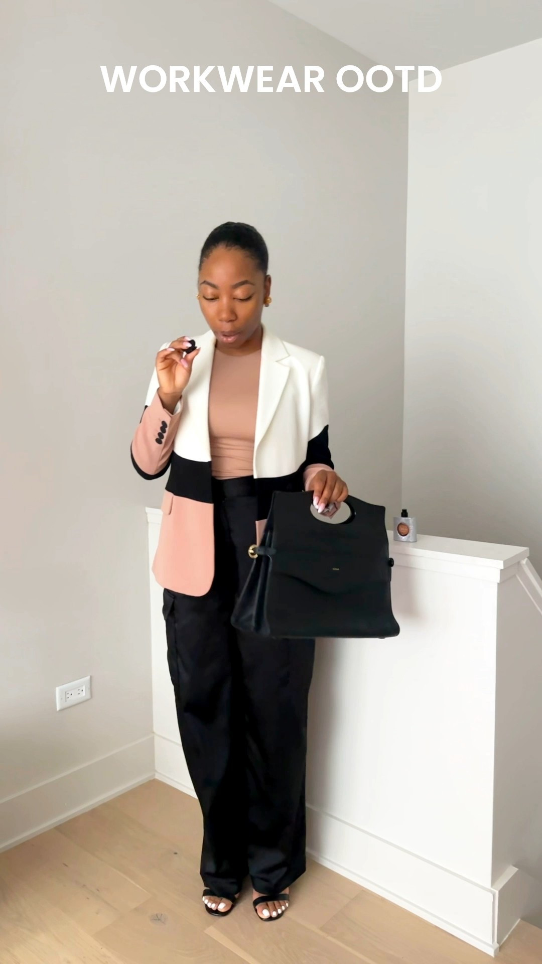 Workwear blazer - M
Cargo satin pants - M
Bodysuit - M
Shoes - 8

#LTKFindsUnder100 #LTKWorkwear