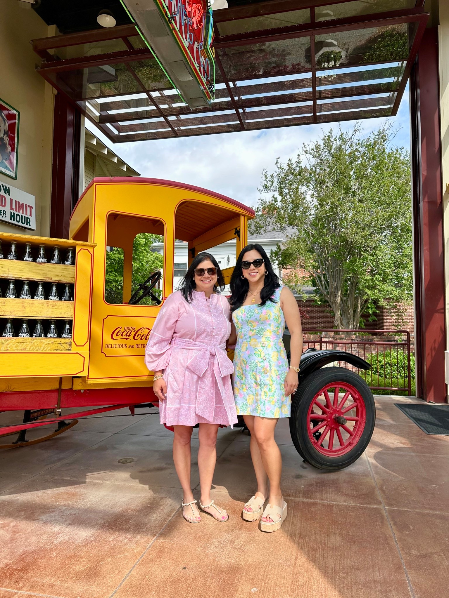 Jinx, you owe me a coke 🥤#sisters #summertime #dresses

#LTKShoeCrush #LTKSummerEdit #LTKStyleTip