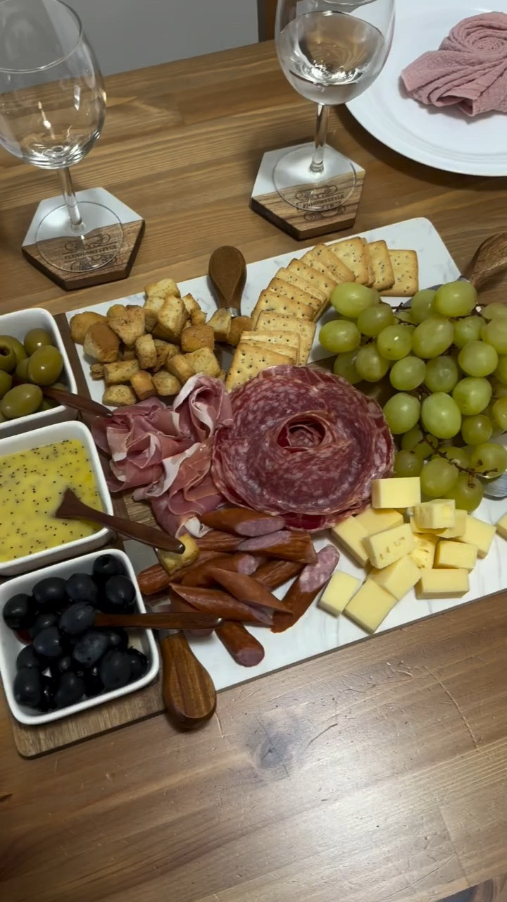 The easiest way to elevate your table ✨
Perfect for last-minute guests or a cozy night in 🧀🍇

Would you grab a plate?

#charcuterieboard #snackboard #hostingideas #easyentertaining #foodstyling

#LTKfamily #LTKdatenight #LTKpetite