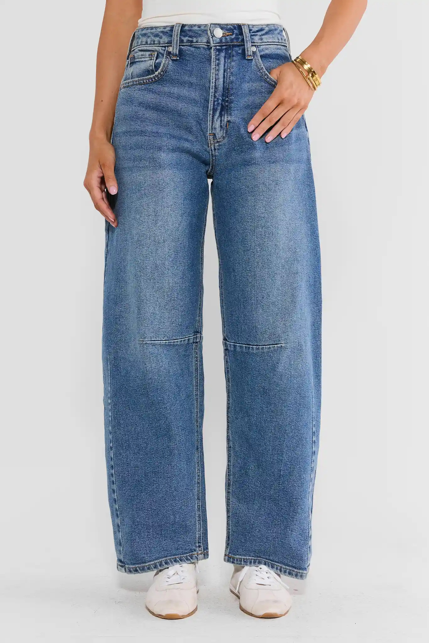 Harper Medium Wash Barrel Jeans | Avara