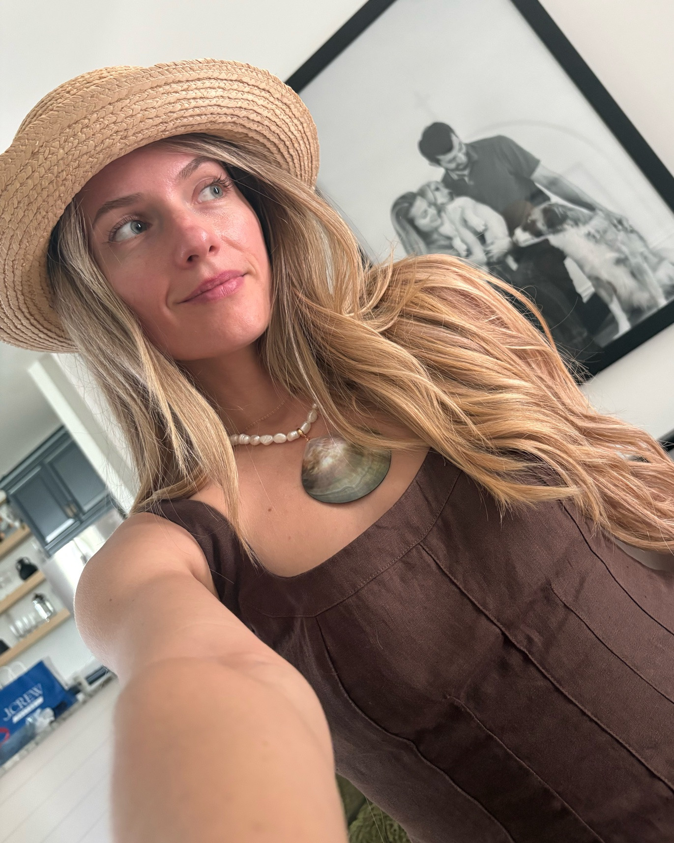 I love that hats are so in right now 👒