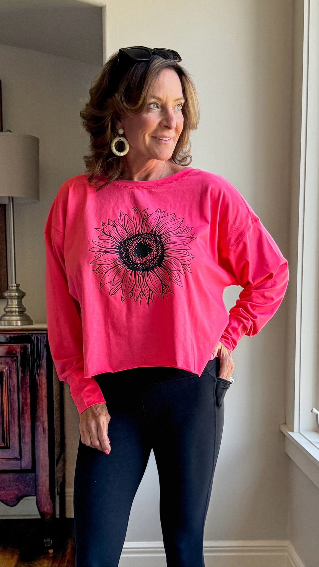 Open back workout top that actually flatters

This one surprised me—the fit is relaxed but still looks put together, and the open back gives it just enough edge without feeling exposed. Easy throw-on for workouts or errands.

#workouttop #activewearstyle #amazonfashionfinds #over50style #athleisurelook