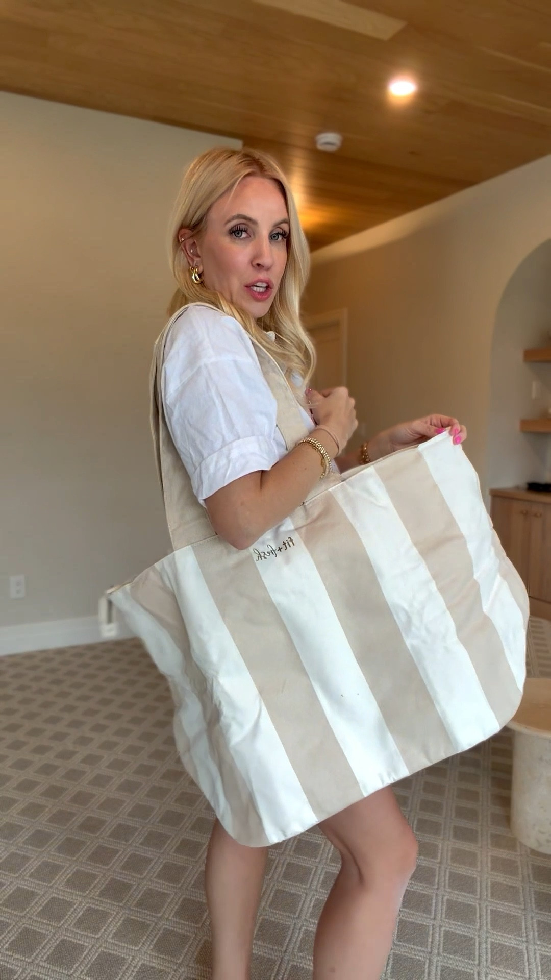 This bag is so good but perfect to just throw everything in! 

#LTKmomlife #LTKootd #LTKgrwm