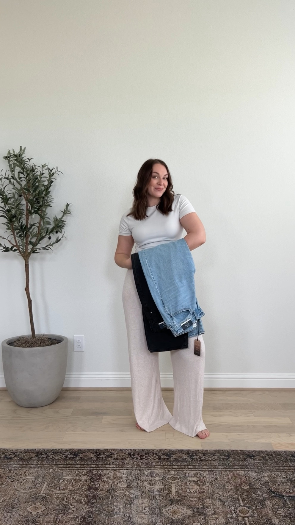 learning to love my new postpartum body, + oh how i have missed my jeans 🥲🫶🏼 

first pair: LIGHT WASH 
second pair: WASHED BLACK 

height: 5’7”
size: 30 long, curve love 

postpartum body, postpartum style, postpartum mom, mom jeans, loose jeans, Abercrombie jeans, mom style, postpartum journey, midsize style, midsize jeans, size 10 style, size 10 fashion. #abercrombiejeans #postpartumstyle #size10fashion #midsizestyle

#LTKMidsize #LTKFindsUnder100 #LTKVideo