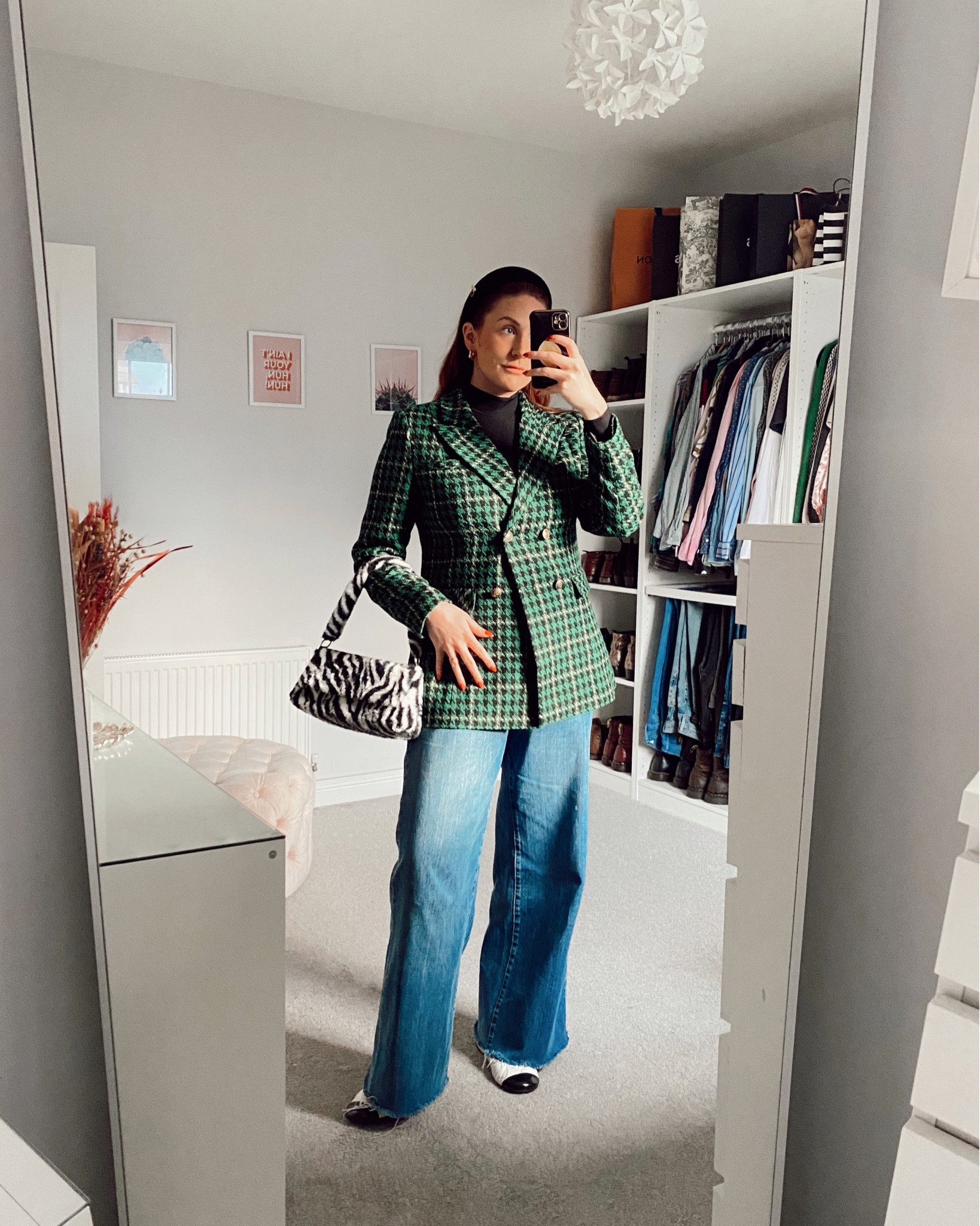 Wool blazers in Winter 🫶🏻

#LTKHoliday #LTKSeasonal #LTKCyberWeek