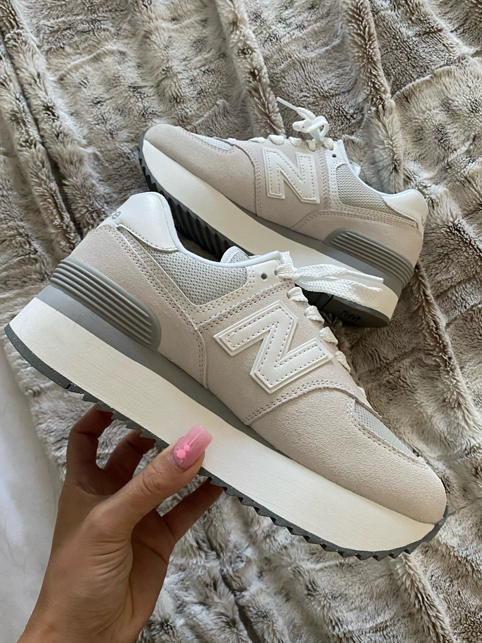 New balance 574 plus

Fall shoe | shoe crush | fall style | 

#LTKSeasonal #LTKstyletip #LTKshoecrush