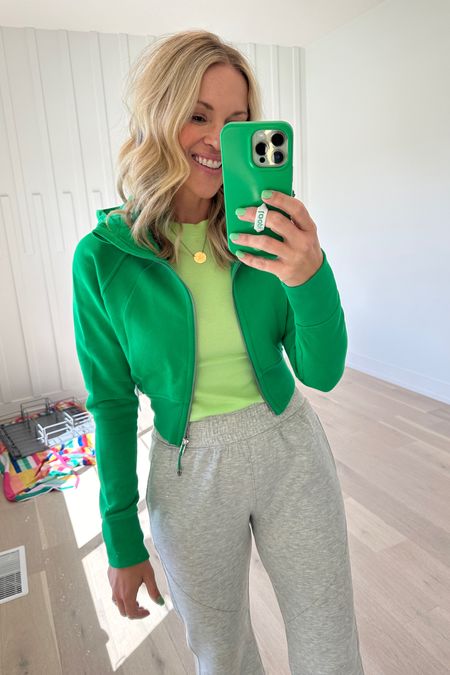 Really loving this cropped scuba in the prettiest green!!! #lululemon #hocspring 

#LTKOver40 #LTKFitness #LTKActive