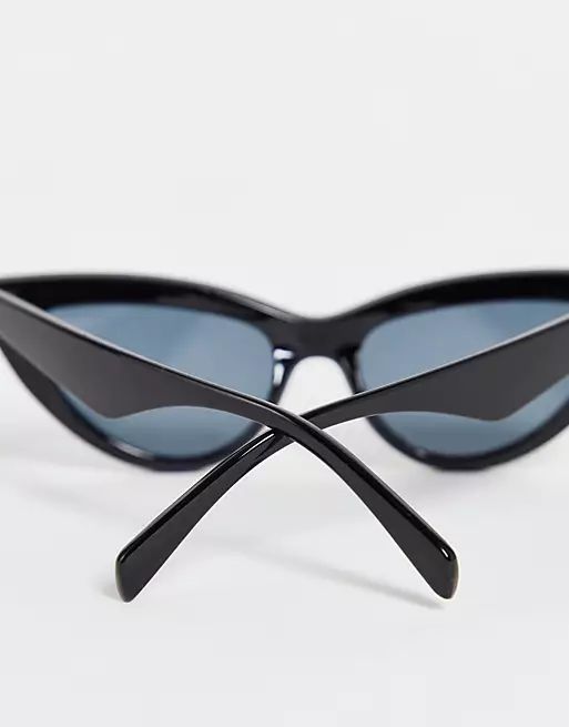 ASOS DESIGN beveled cat eye sunglasses in shiny black | ASOS (Global)