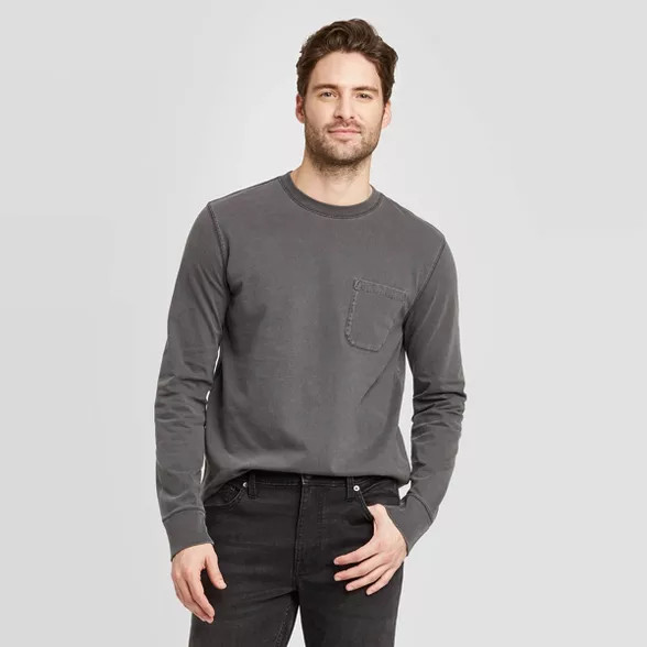 Men's Standard Fit Long Sleeve Crew Neck T-Shirt - Goodfellow & Co™ | Target