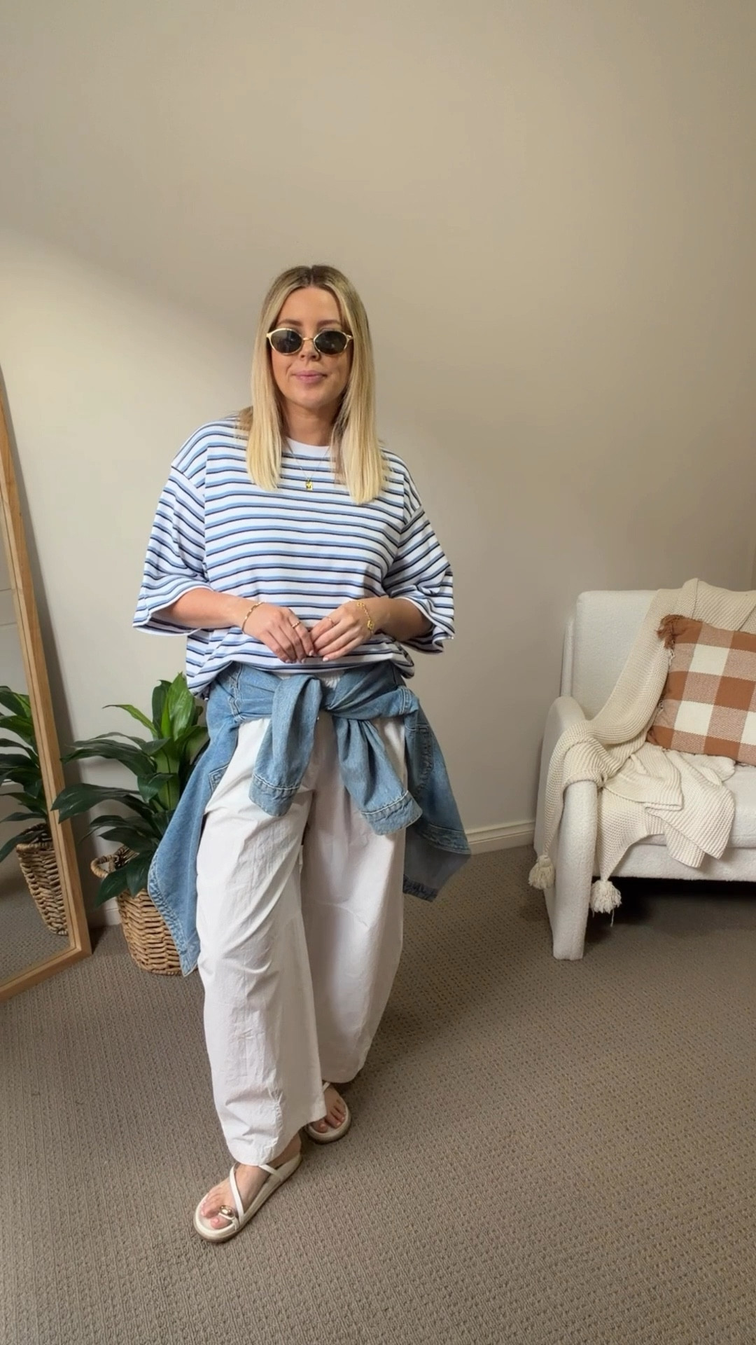 Ready for a day of teaching 🫶🏼✨
Keeping it comfy but still put together today - striped tee ($18!!), my fave barrel pants, denim for layering and my fave white sandals. 

I wear an 8 in the assembly pants 🤍
Wearing a large in the tee for extra oversize 🩵

#LTKaustralia #LTKstyletip #LTKautumn