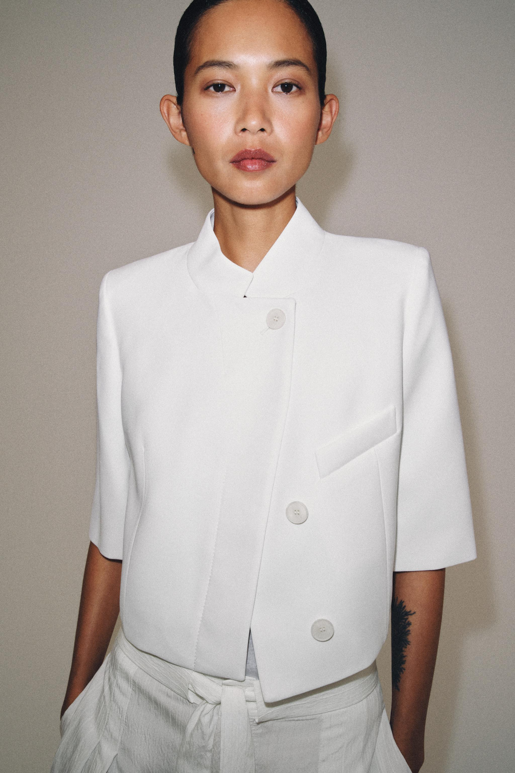 SHORT SLEEVE CROPPED BLAZER ZW COLLECTION | Zara US