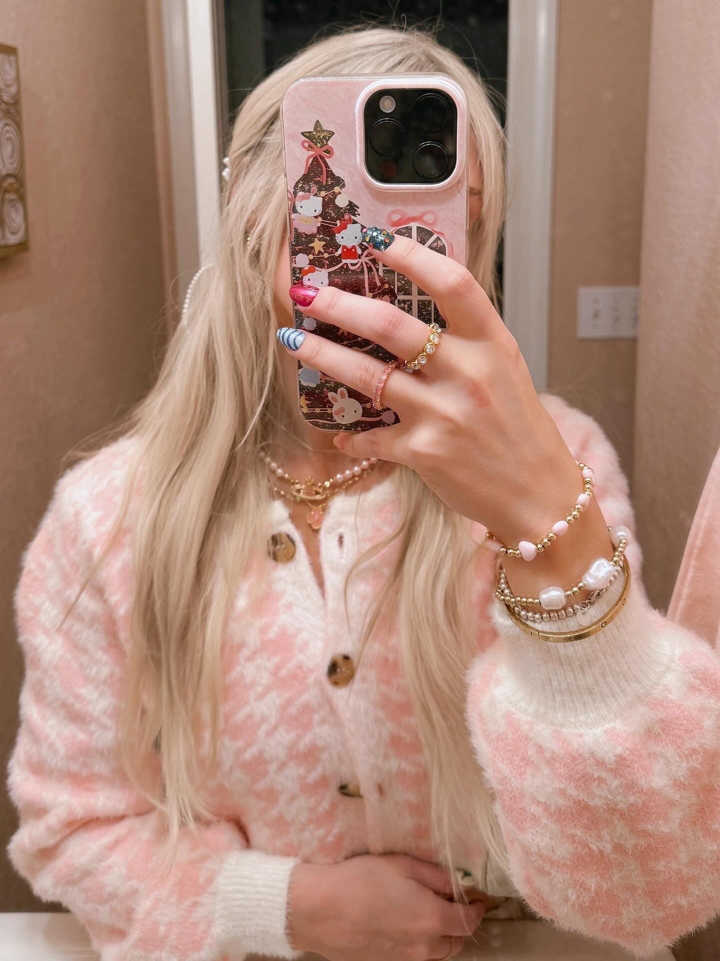 Cutest HK holiday case :’) get it before it’s gone forever next season!

#LTKHoliday #LTKSaleAlert #LTKGiftGuide